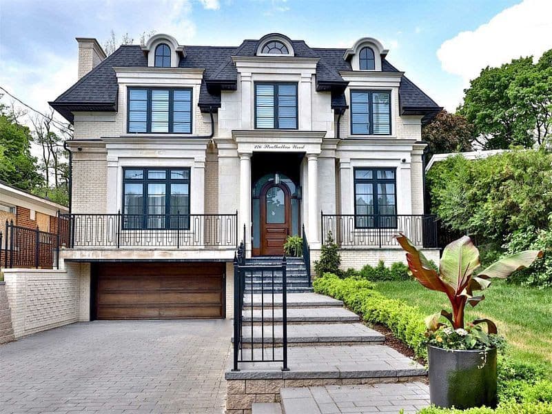 276 Strathallan Wood, Toronto C04, ON M5N 1T6