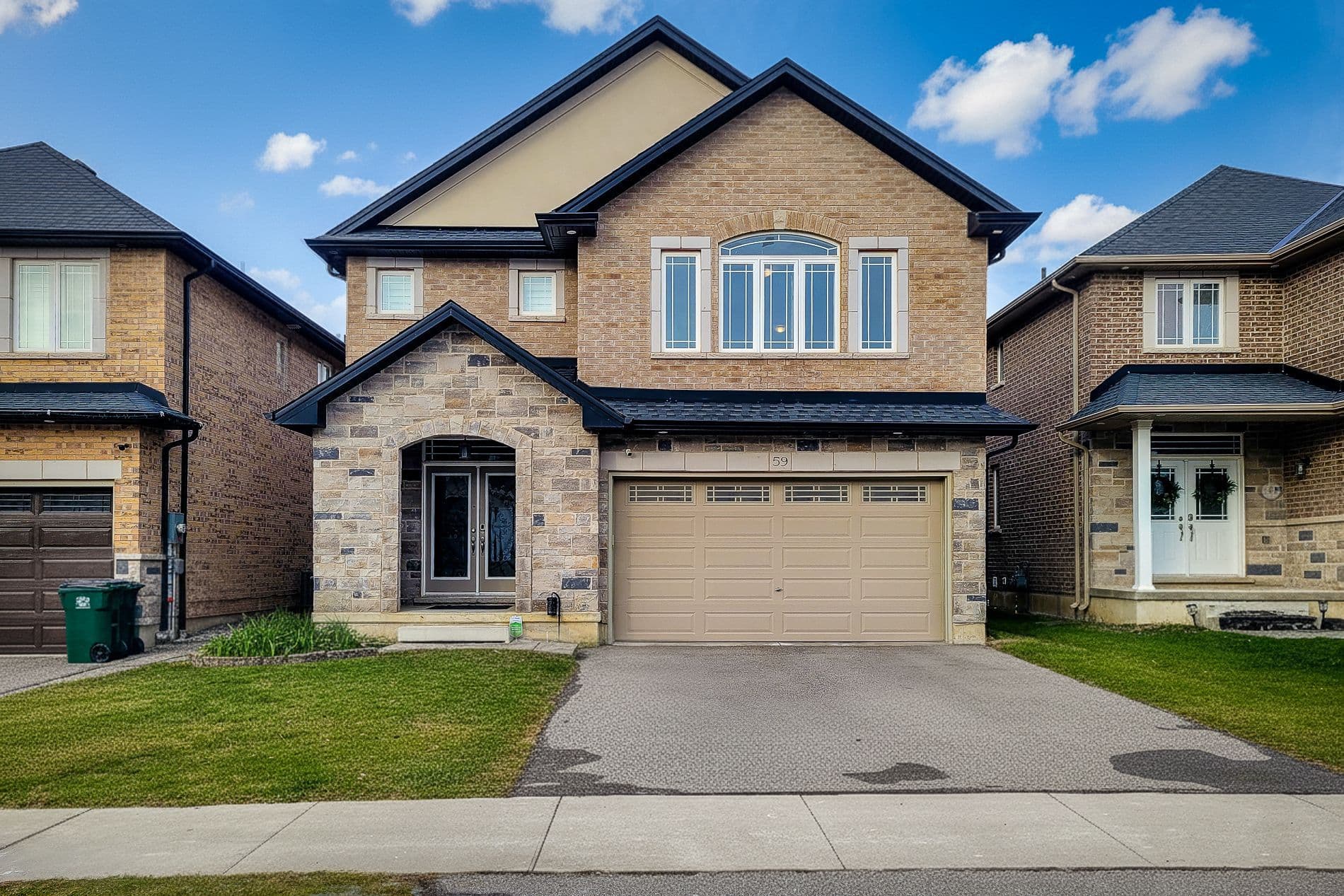 59 Robertson Road, Hamilton, ON L9K 0H7