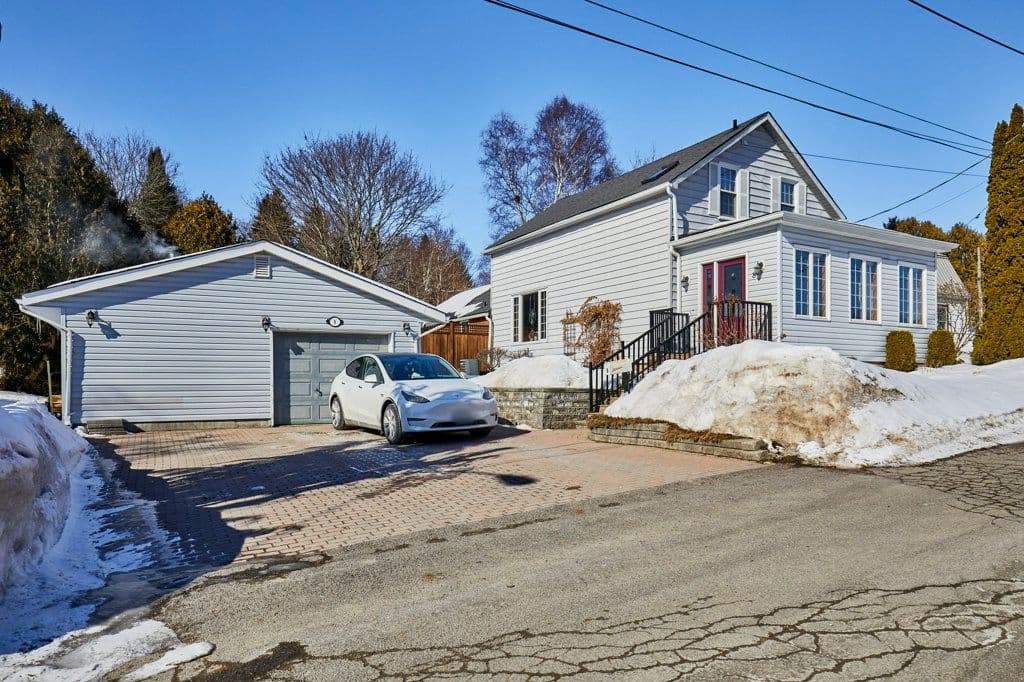 8 Chestnut Hill, Port Hope, ON L1A 2B2