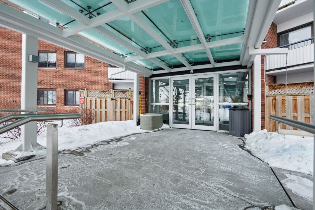 20 Chesterton Drive 1012, Cityview - Parkwoods Hills - Rideau Shore, ON K2E 6Z7