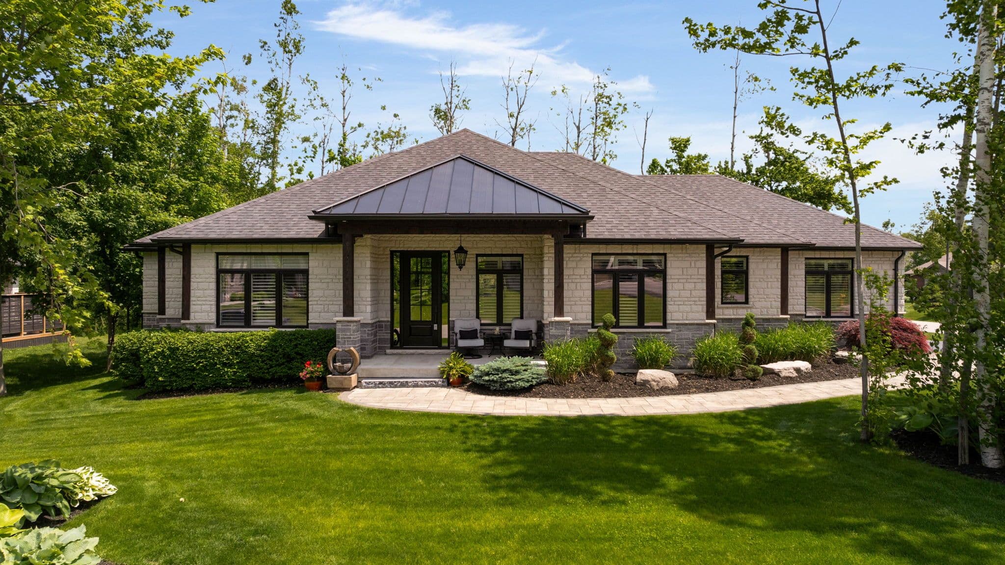 7 Byers Street, Springwater, ON L9X 2A3