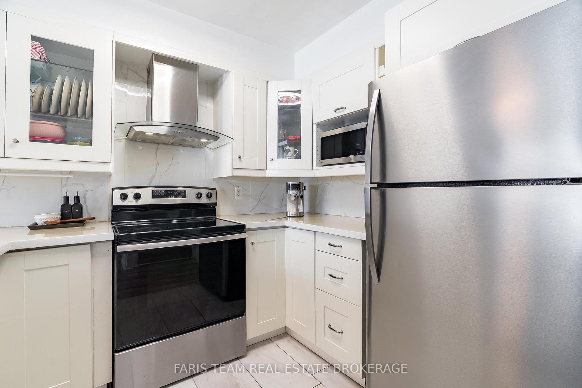 233 Stanley Street, Barrie, ON L4M 6X9