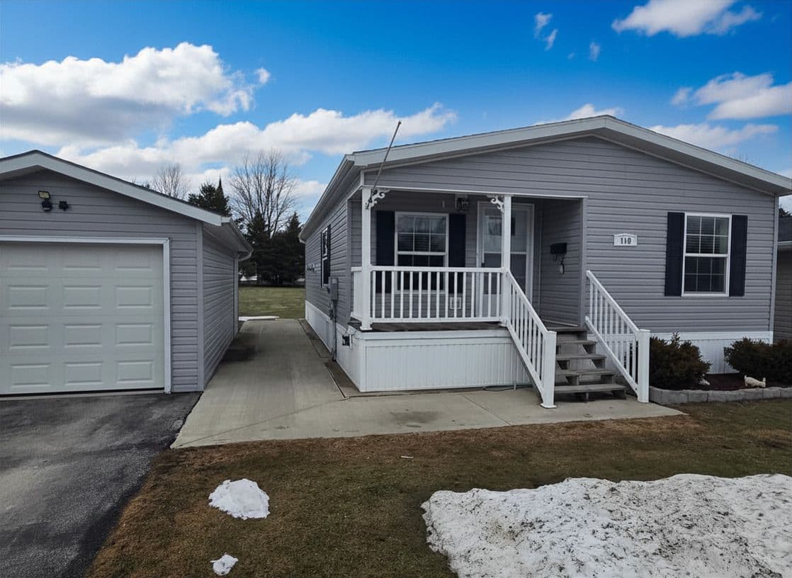 110 Rosewood Drive, Georgian Bluffs, ON N4K 5N5