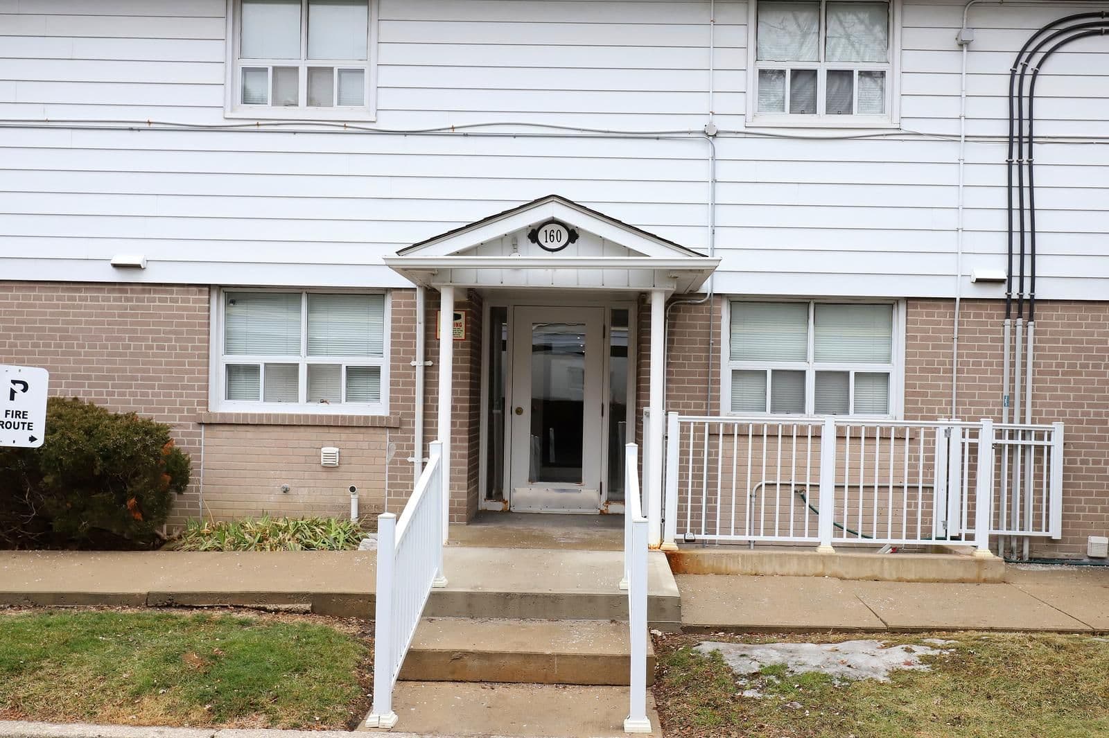 160 Carsbrooke Road 20, Toronto W08, ON M9C 1G9