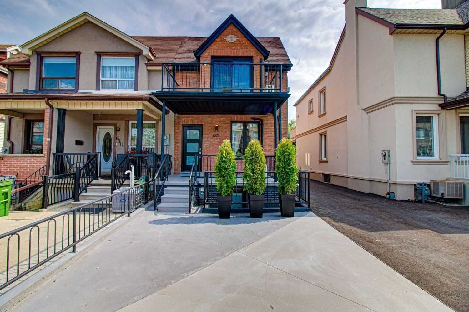 671 Dufferin Street Lower, Toronto C01, ON M6K 2B2