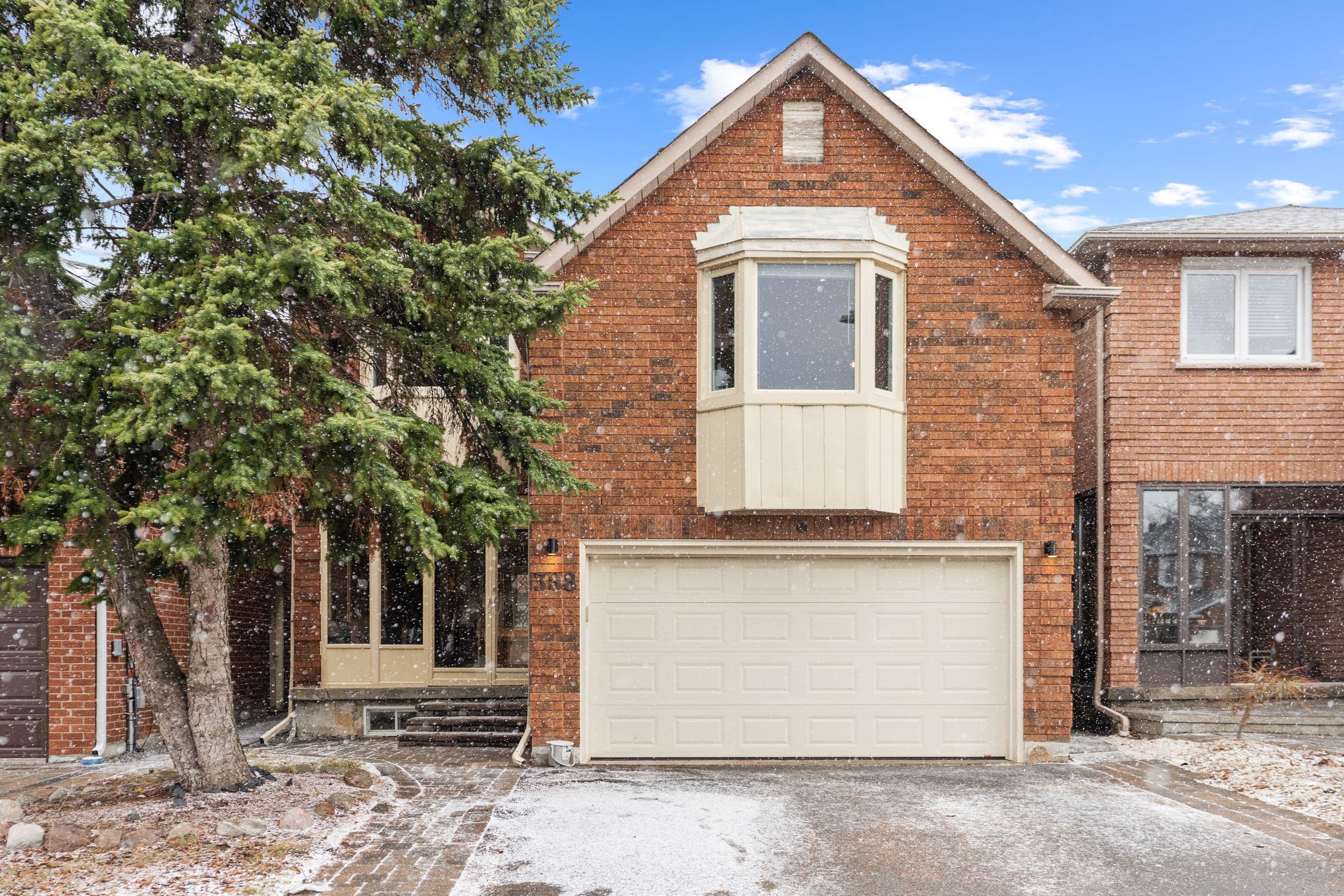 388 Brownridge Drive, Vaughan, ON L4J 5Y2