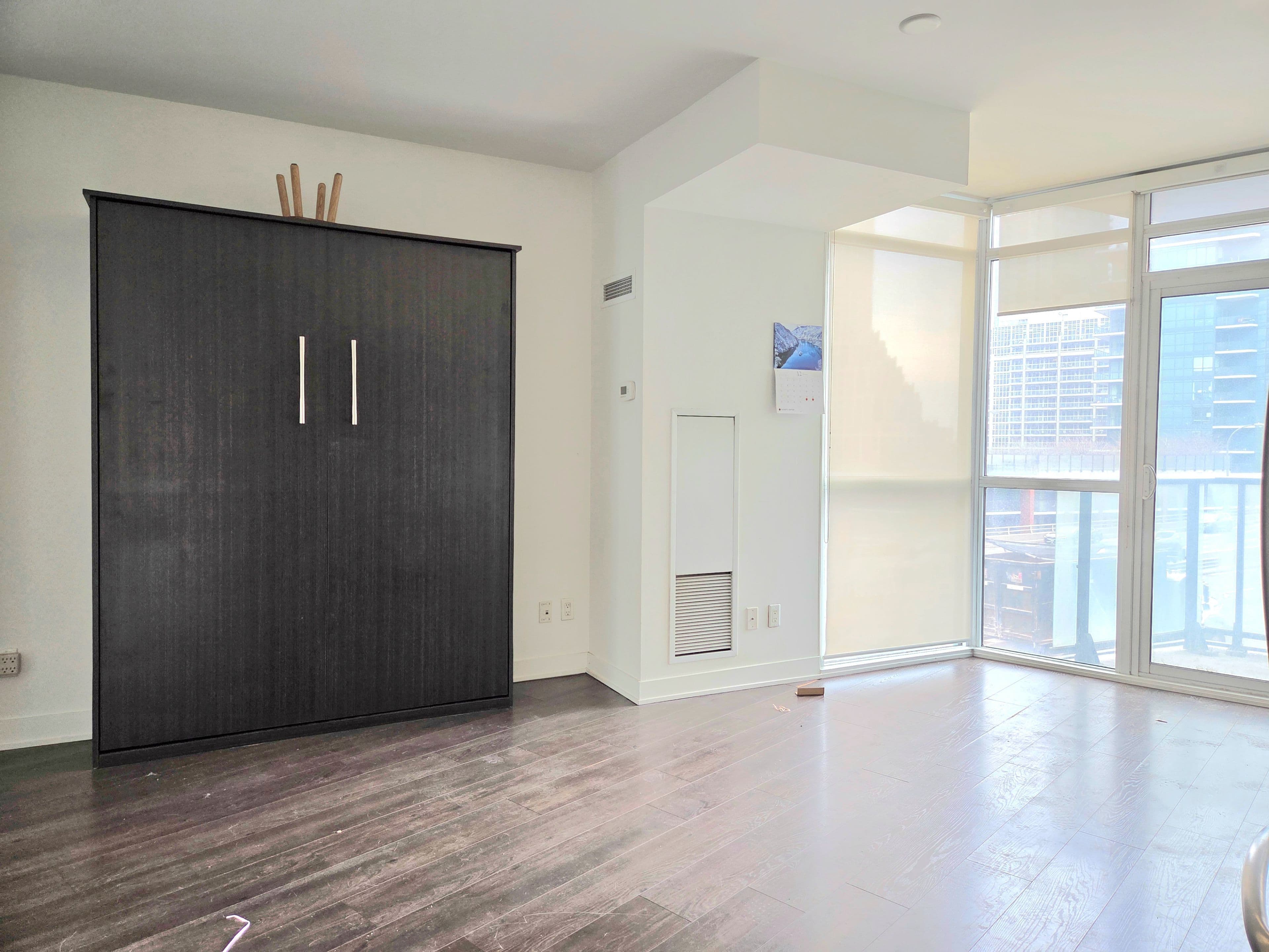 169 Fort York Boulevard 710, Toronto C01, ON M5V 0C8