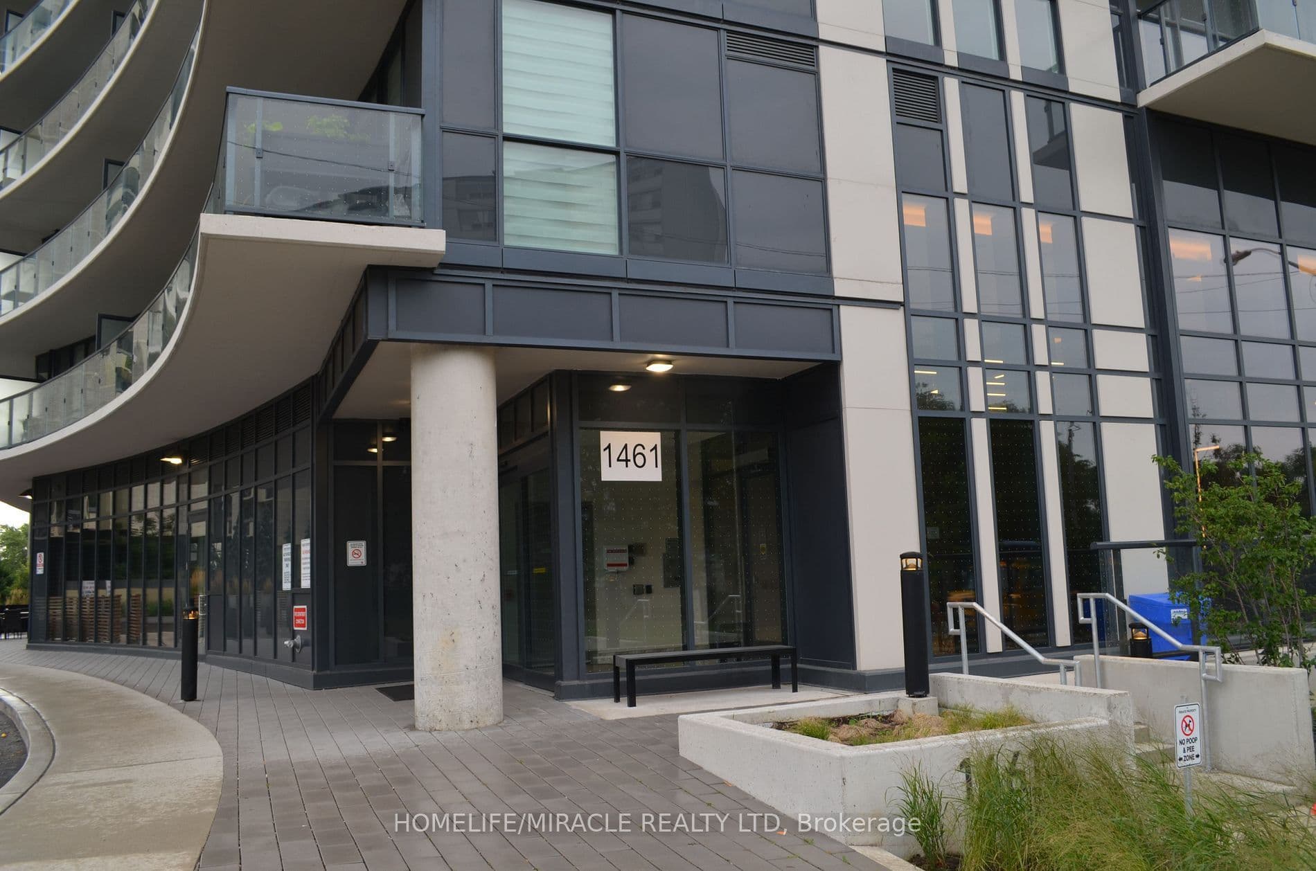 1461 Lawrence Avenue W 1305, Toronto W04, ON M6L 0A6