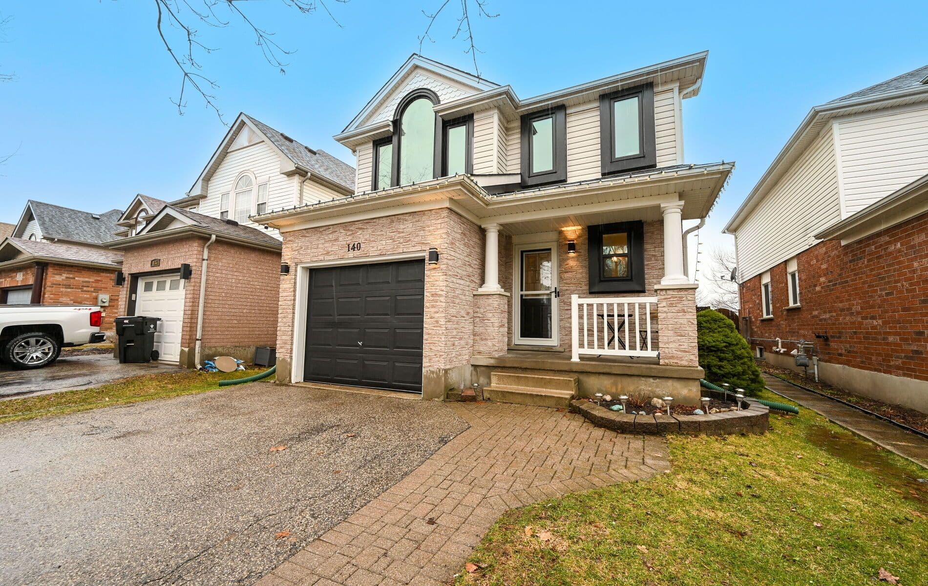 140 Mcmeeken Drive, Cambridge, ON N3C 4E7