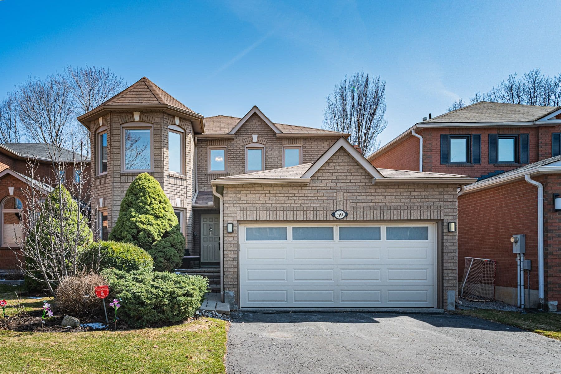59 Edenbridge Drive, Vaughan, ON L4J 7V3