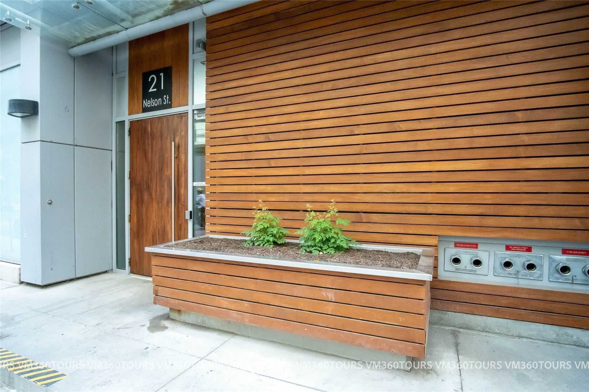 21 Nelson Street 225, Toronto C01, ON M5V 3H9