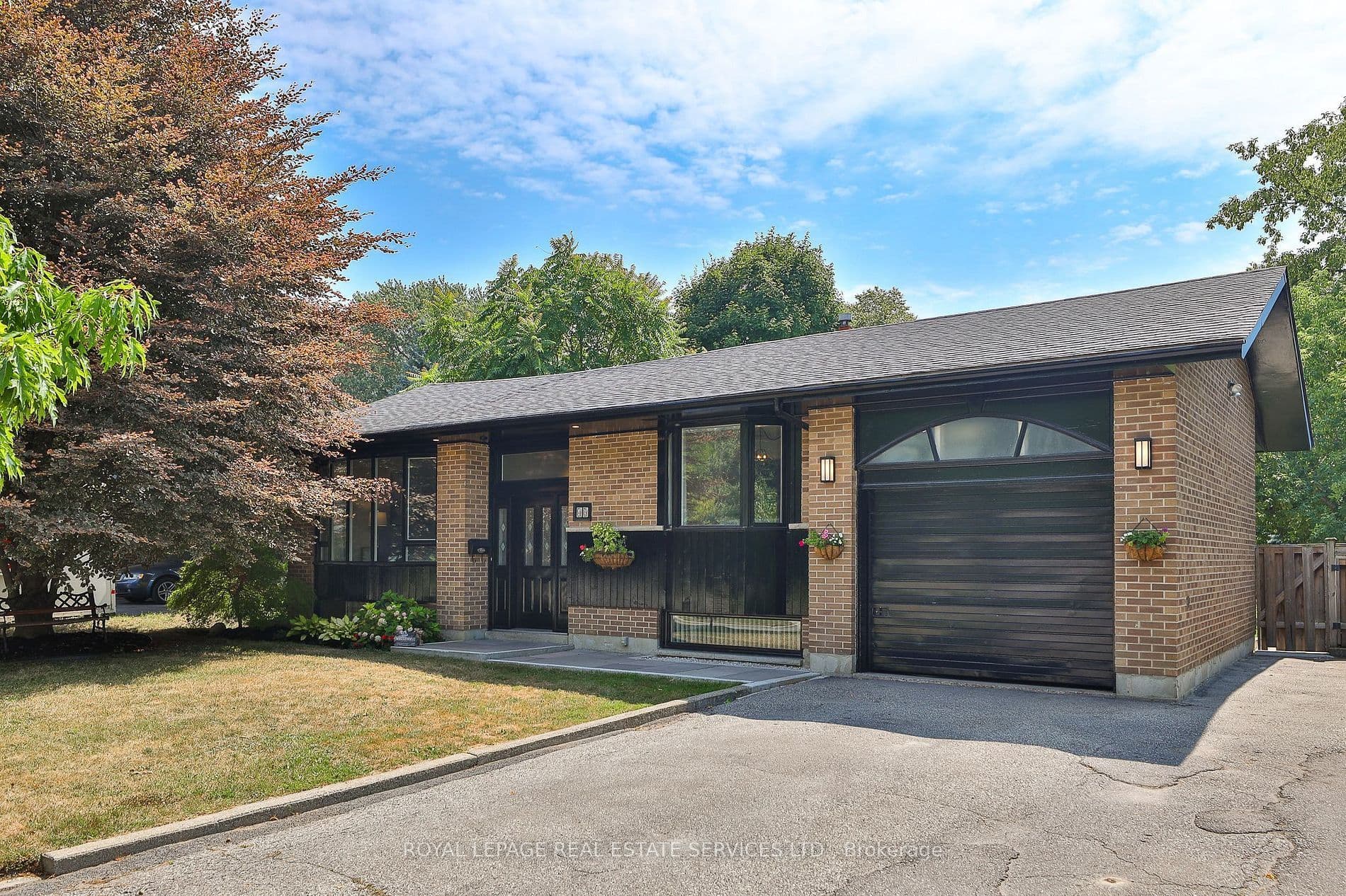 45 Doonaree Drive, Toronto C13, ON M3A 1M5