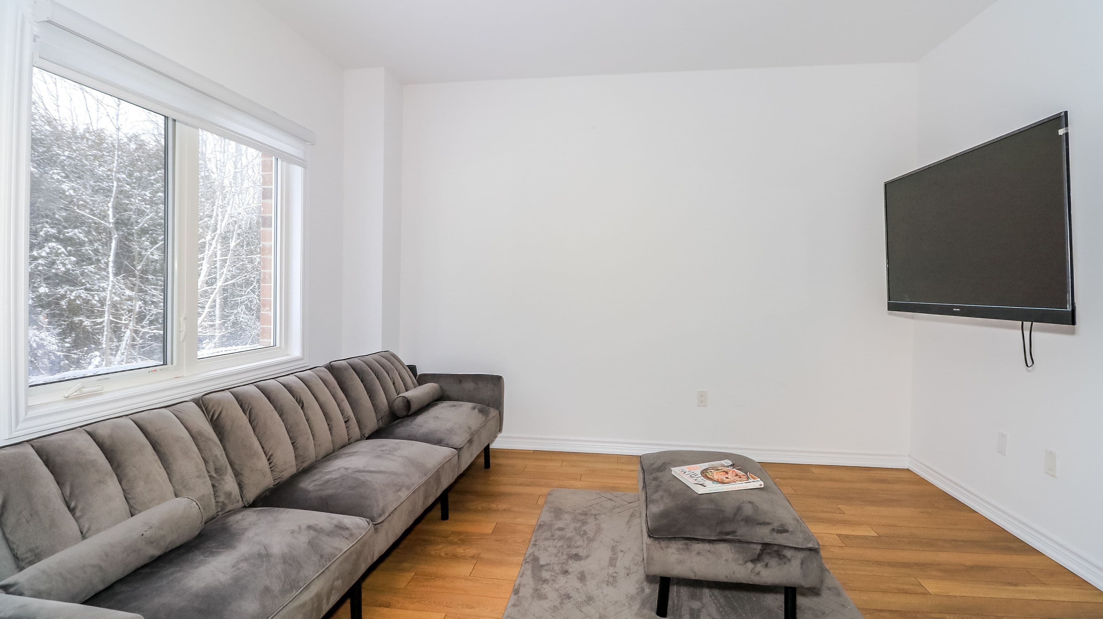 32 Milson Crescent, Essa, ON L0M 1B4