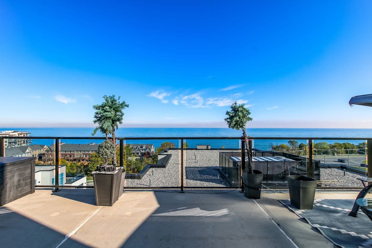 16 Concord Place 807, Grimsby, ON L3M 0J1