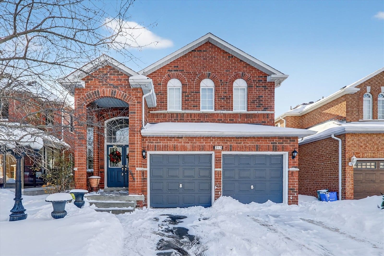 215 Drummond Drive, Vaughan, ON L6A 3C1
