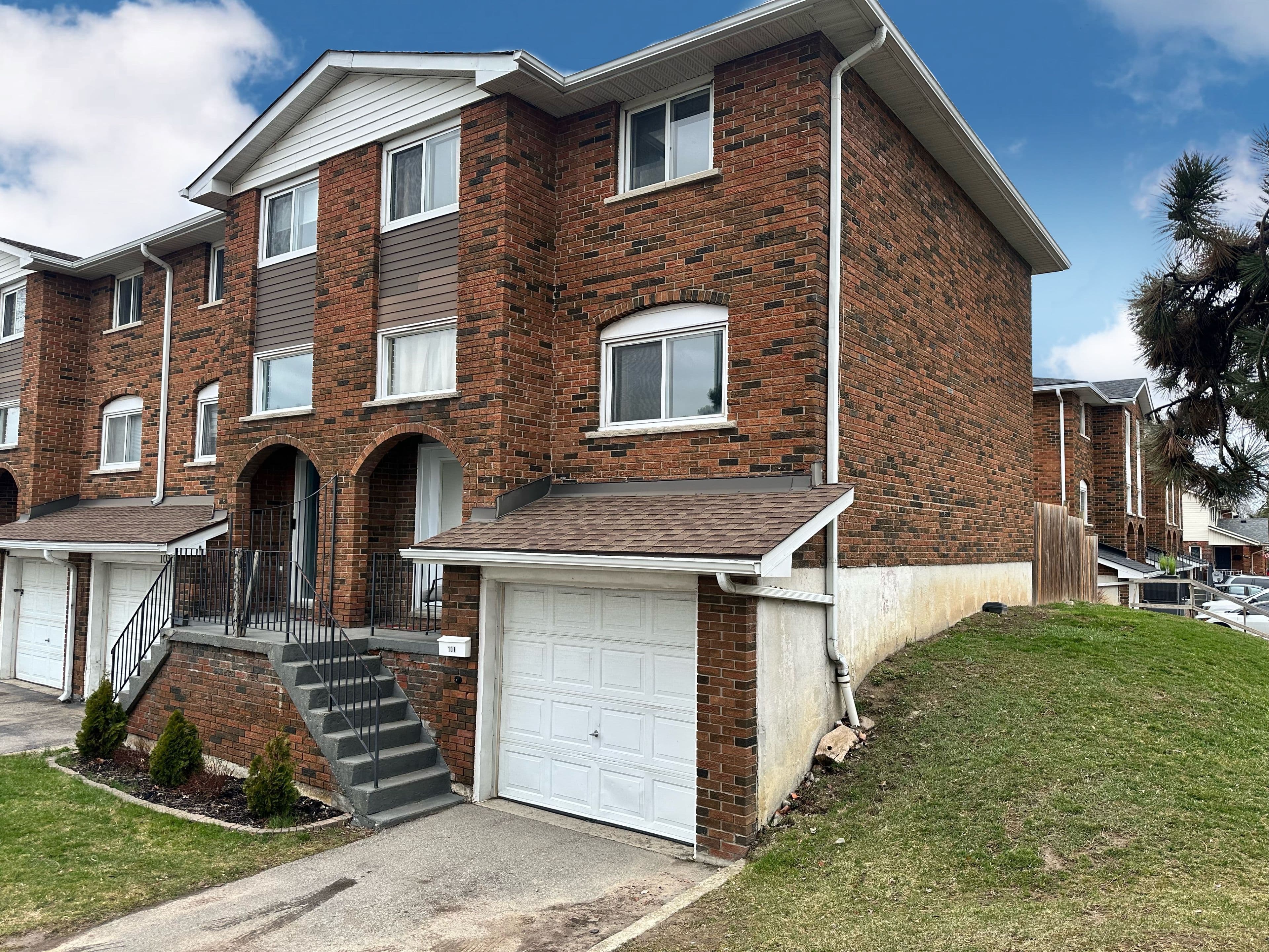 101 Main Street W, Haldimand, ON N1A 3C8