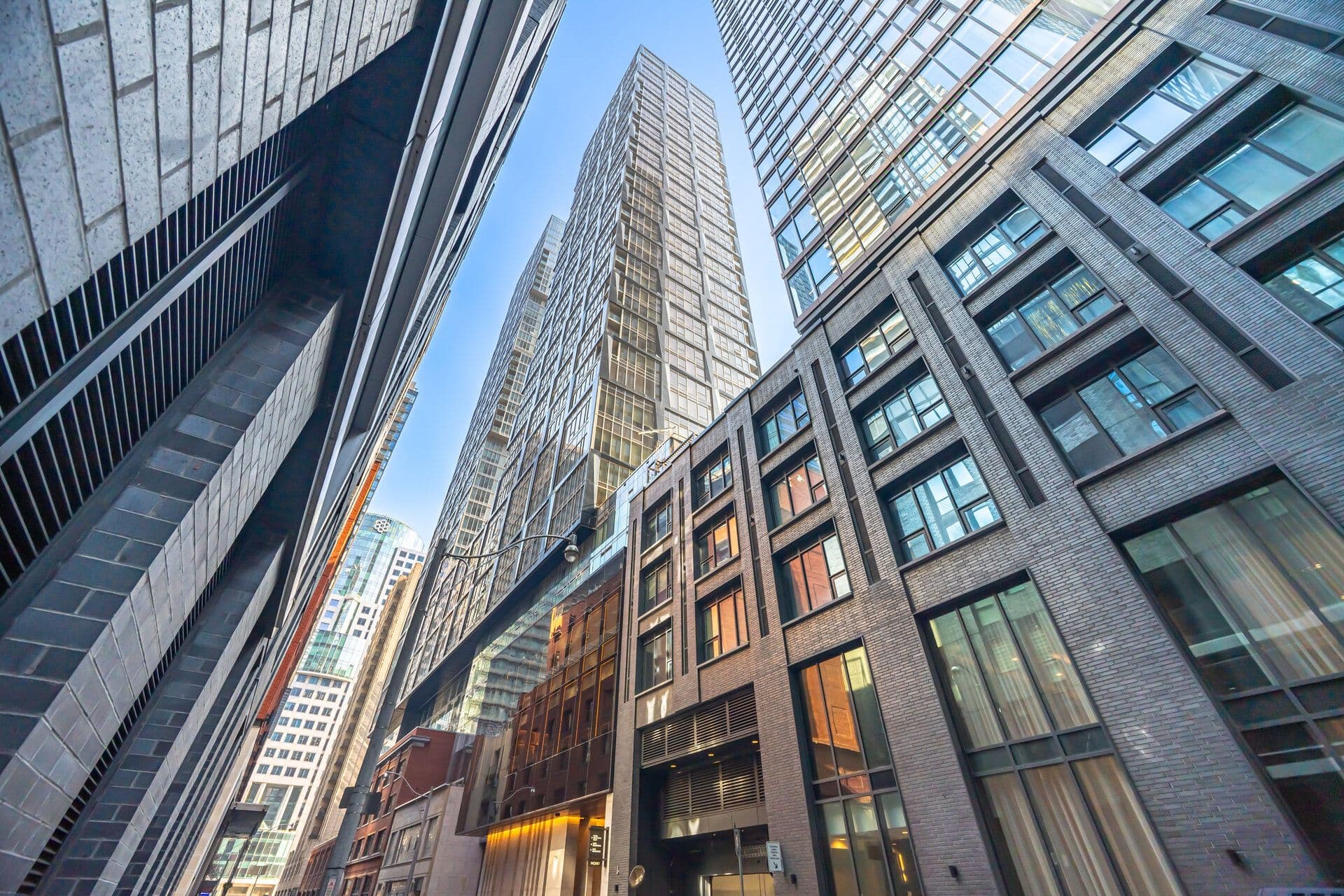 35 Mercer Street 2316, Toronto C01, ON M5V 1H2