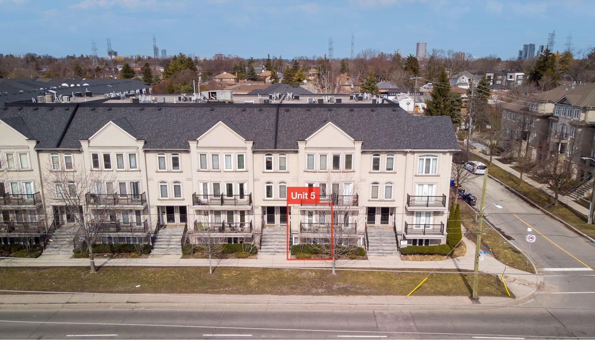 118 Finch Avenue W Th 5, Toronto C07, ON M2N 7G2