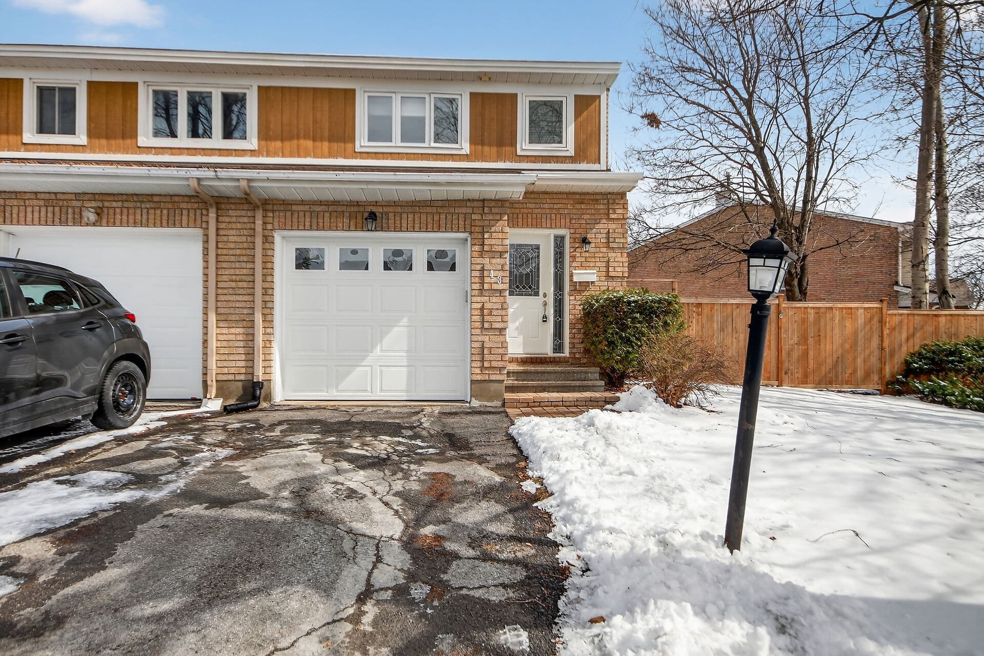 43 Hummingbird Crescent, Barrhaven, ON K2J 3A5