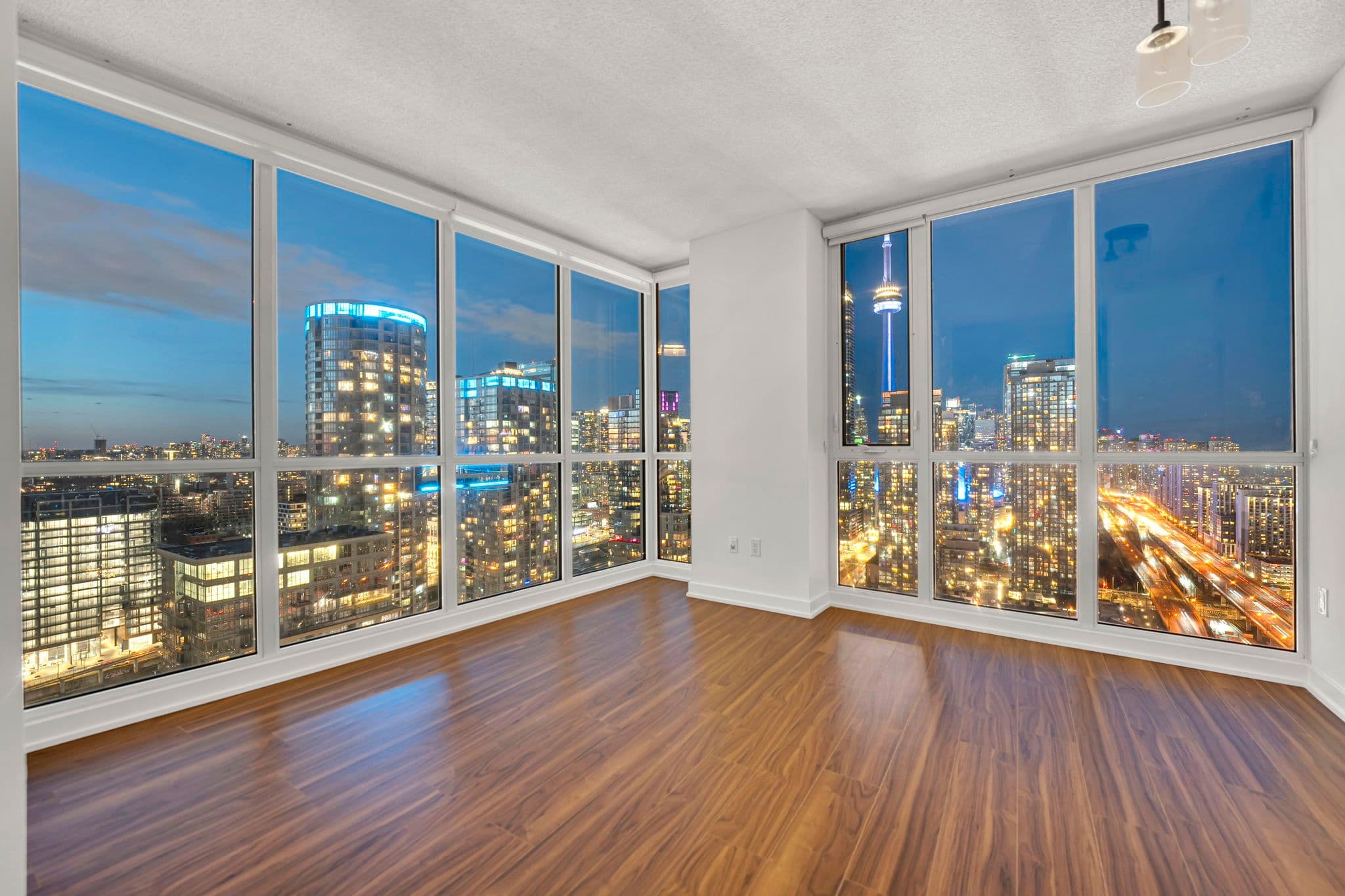 75 Queens Wharf Road 3901, Toronto C01, ON M5V 0J8