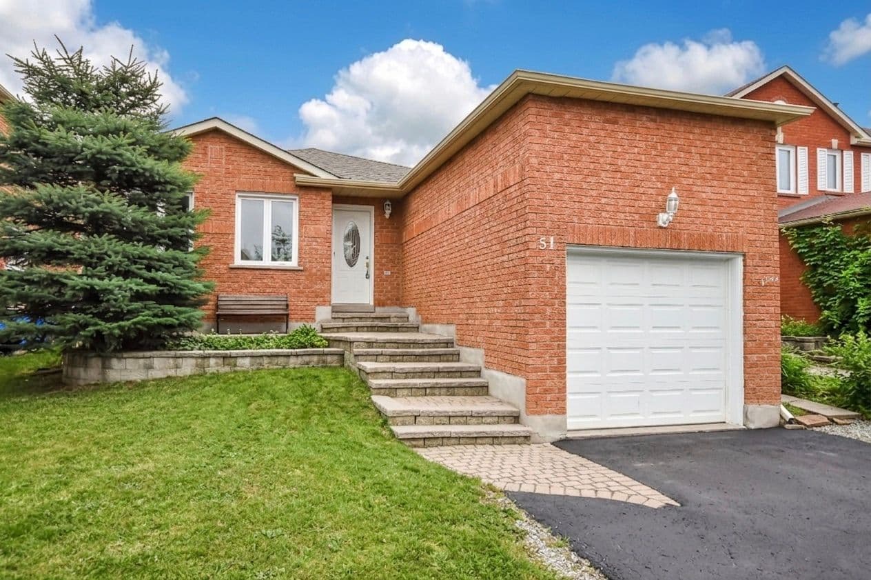 51 Mcdougall Drive Upper, Barrie, ON L4N 7H7