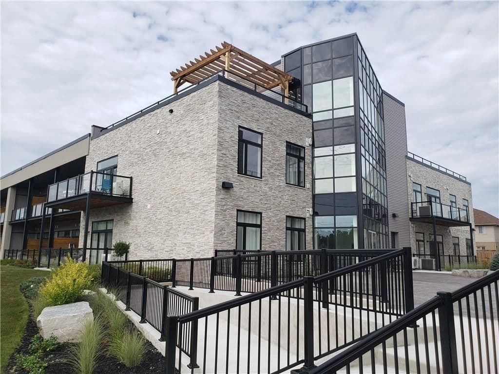 85B MORRELL Street 226, Brantford, ON N3T 4J6