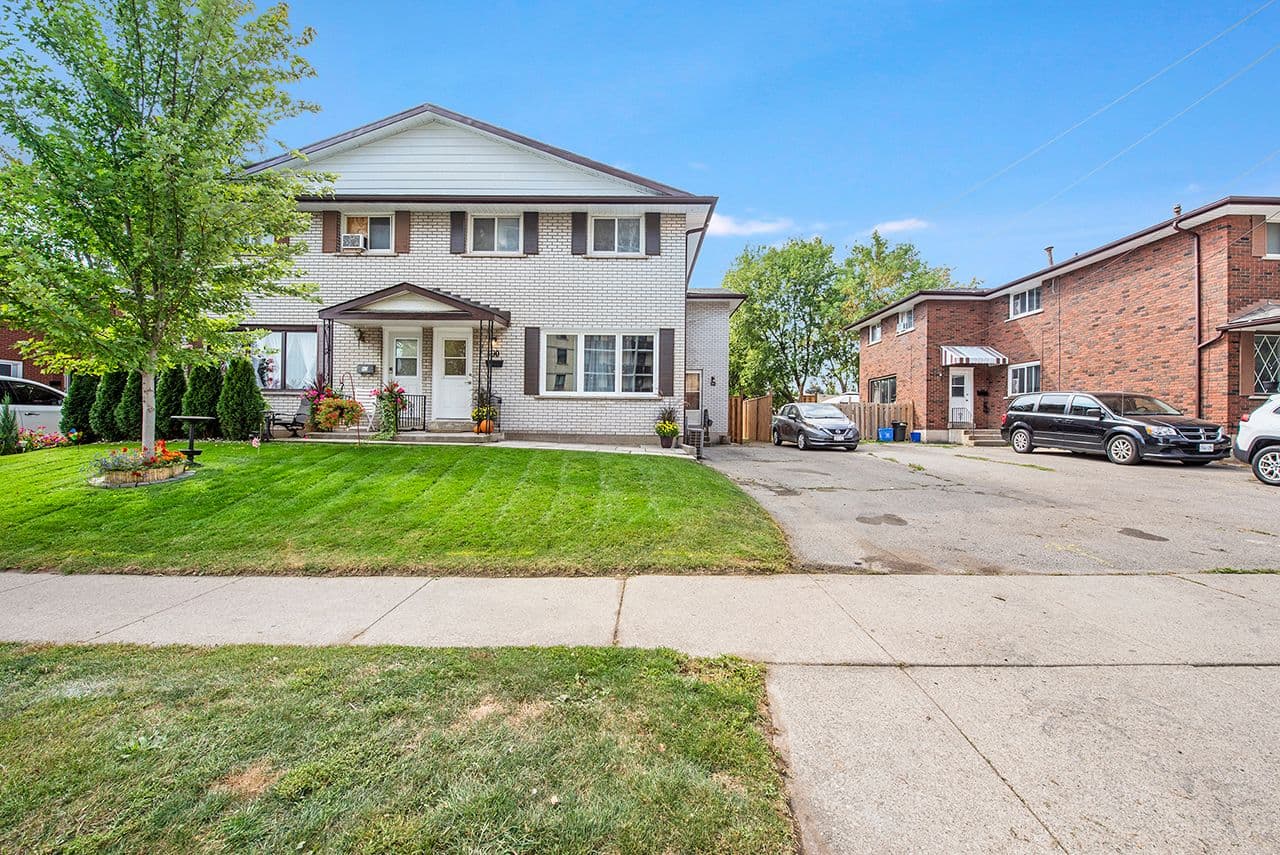 56 & 58 Delawana Drive, Hamilton, ON L8E 1G4