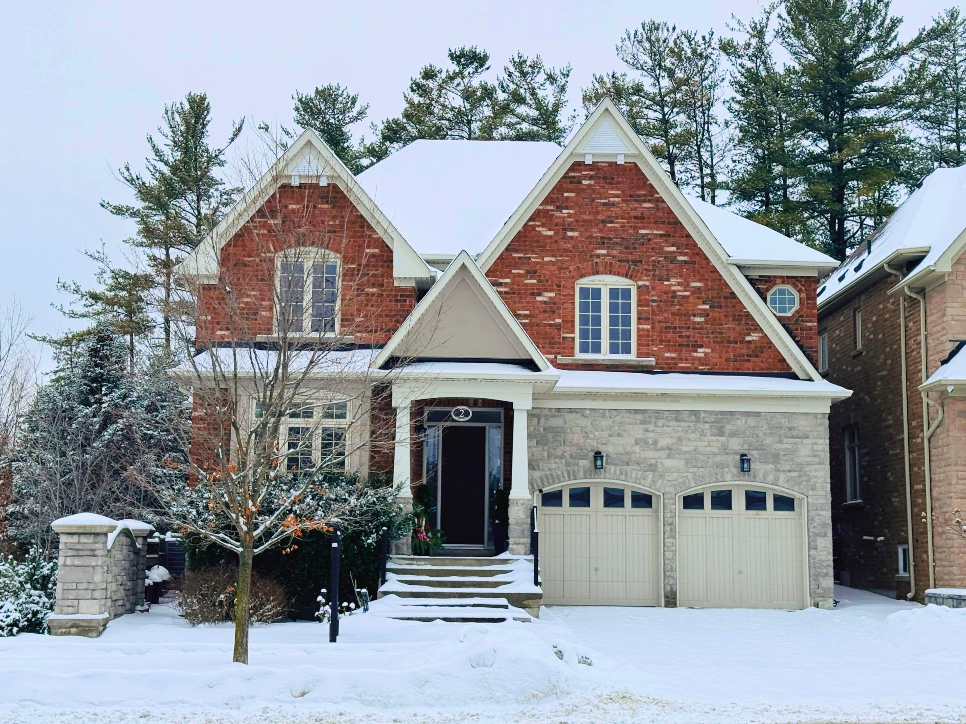 2 Yorkton Boulevard, Markham, ON L6C 0J9