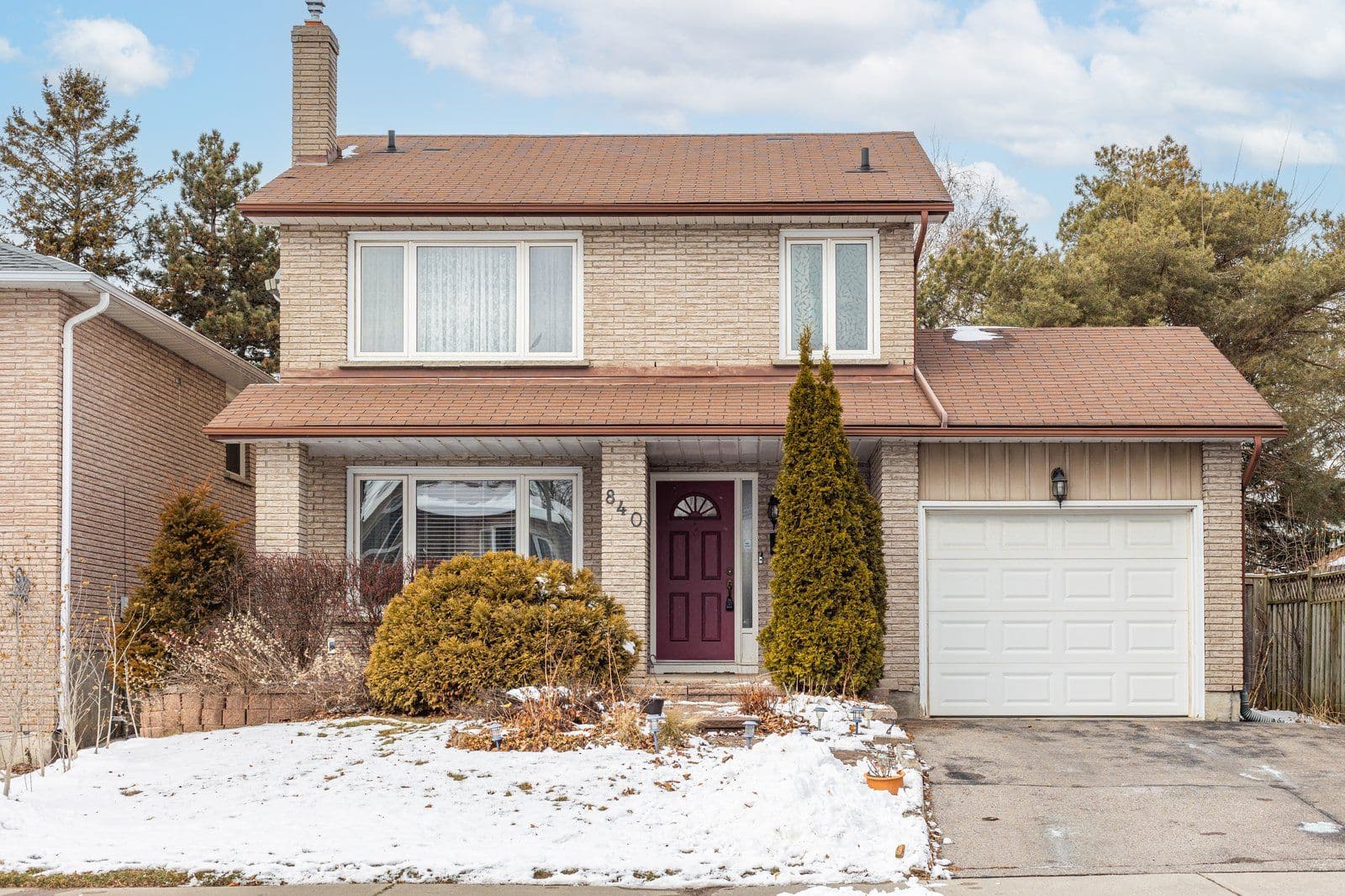 840 Charisma Crescent, Oshawa, ON L1J 7S8