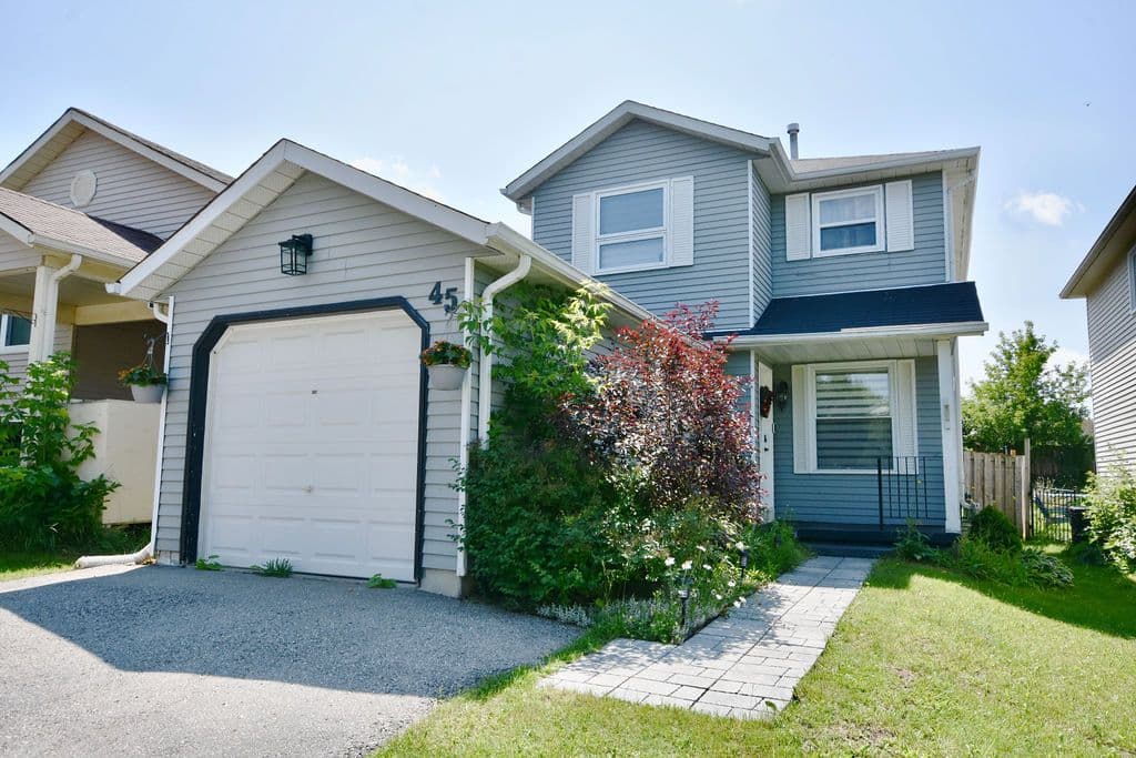 45 D'ambrosio Drive, Barrie, ON L4N 6V6