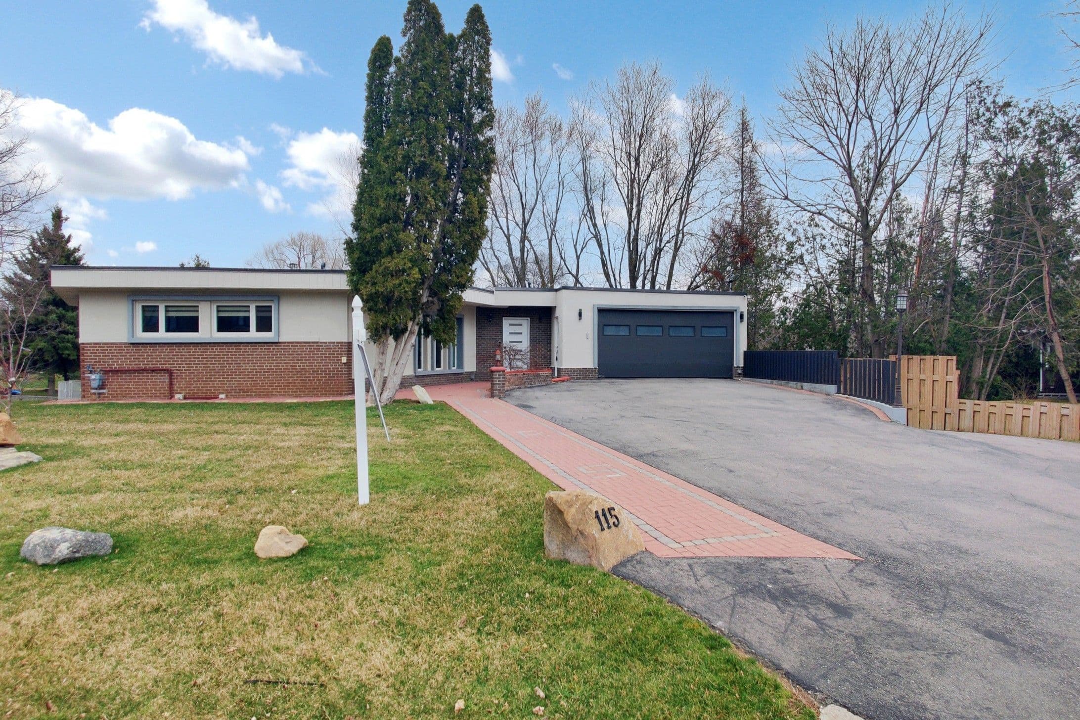 115 Lynwood Crescent, King, ON L0G 1N0