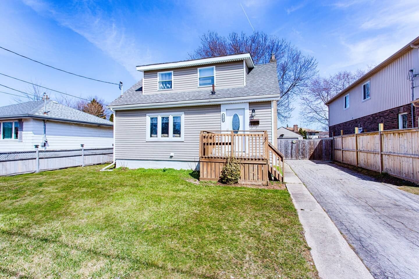 6548 Montrose Road, Niagara Falls, ON L2H 1M2
