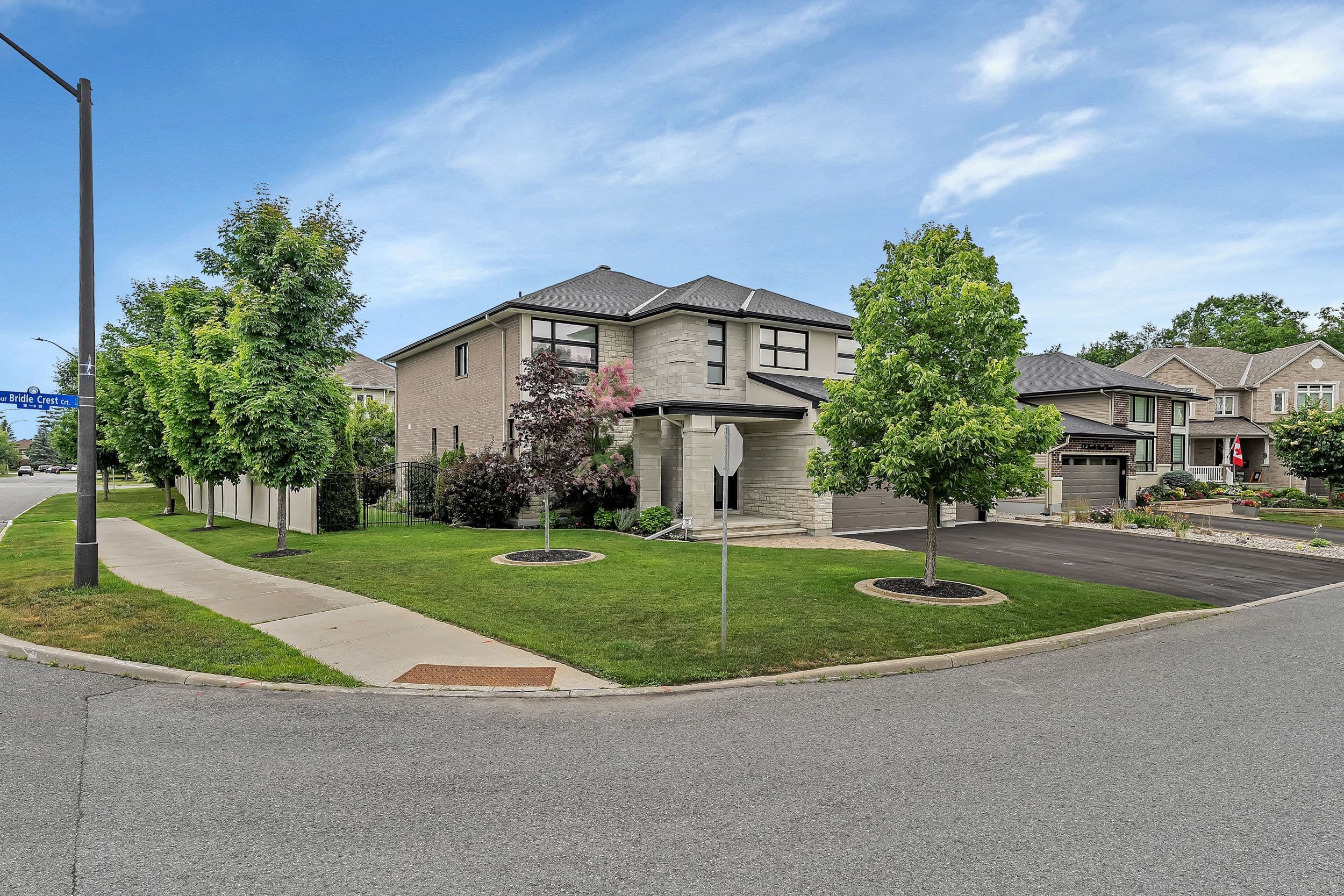 51 Bridle Crest Court, Kanata, ON K2M 0H5