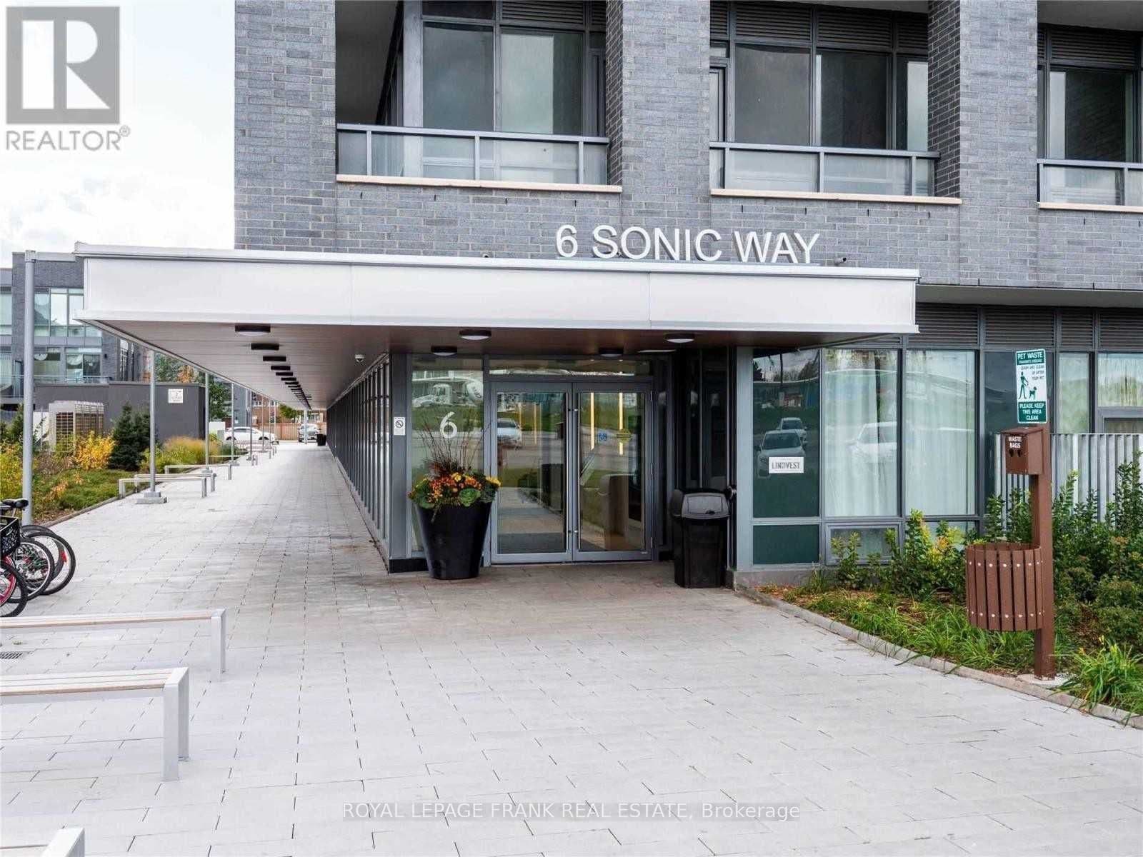 6 Sonic Way 1404, Toronto C11, ON M3C 0P1