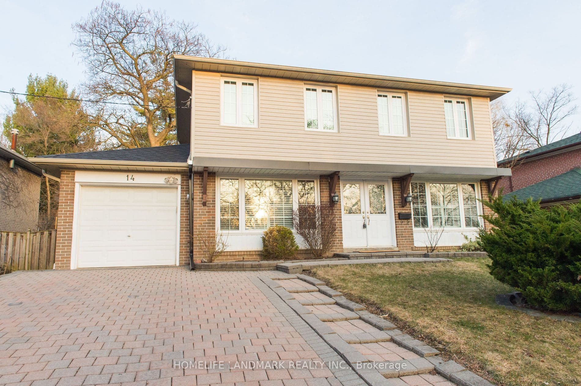 14 Lehar Crescent, Toronto C15, ON M2H 1J5