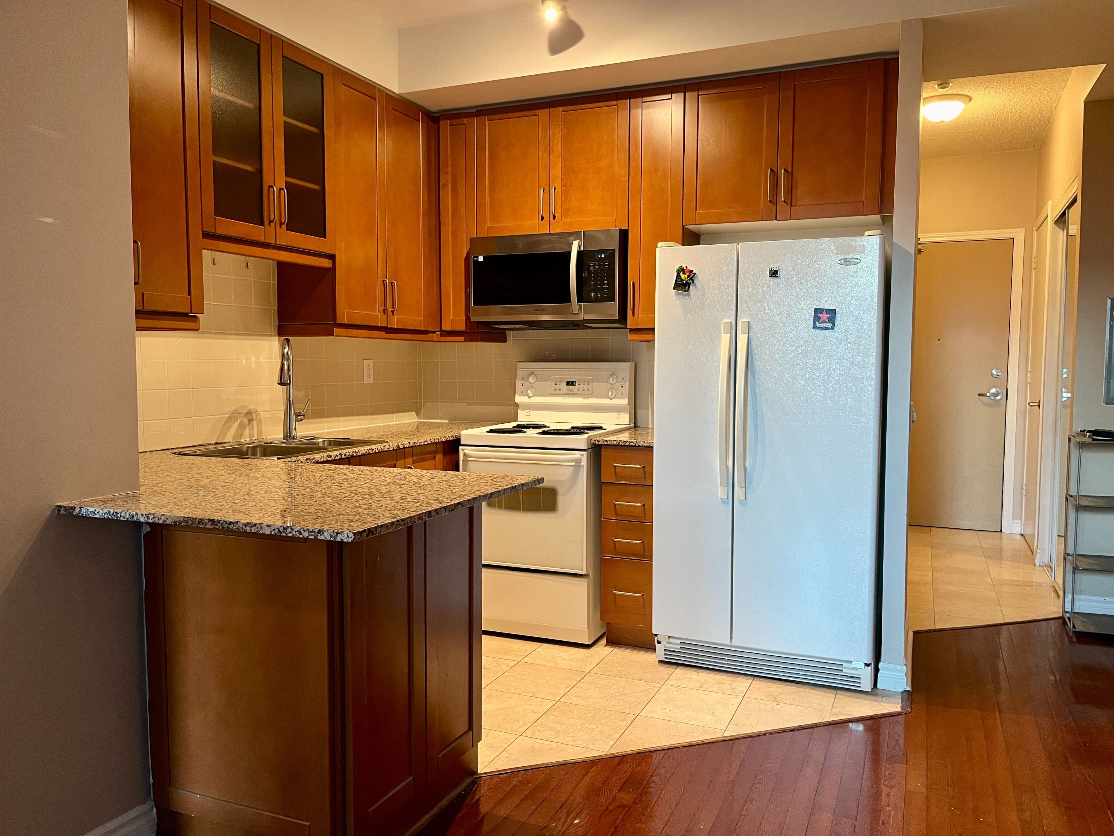 60 Byng Avenue 402, Toronto C14, ON M2N 7K3