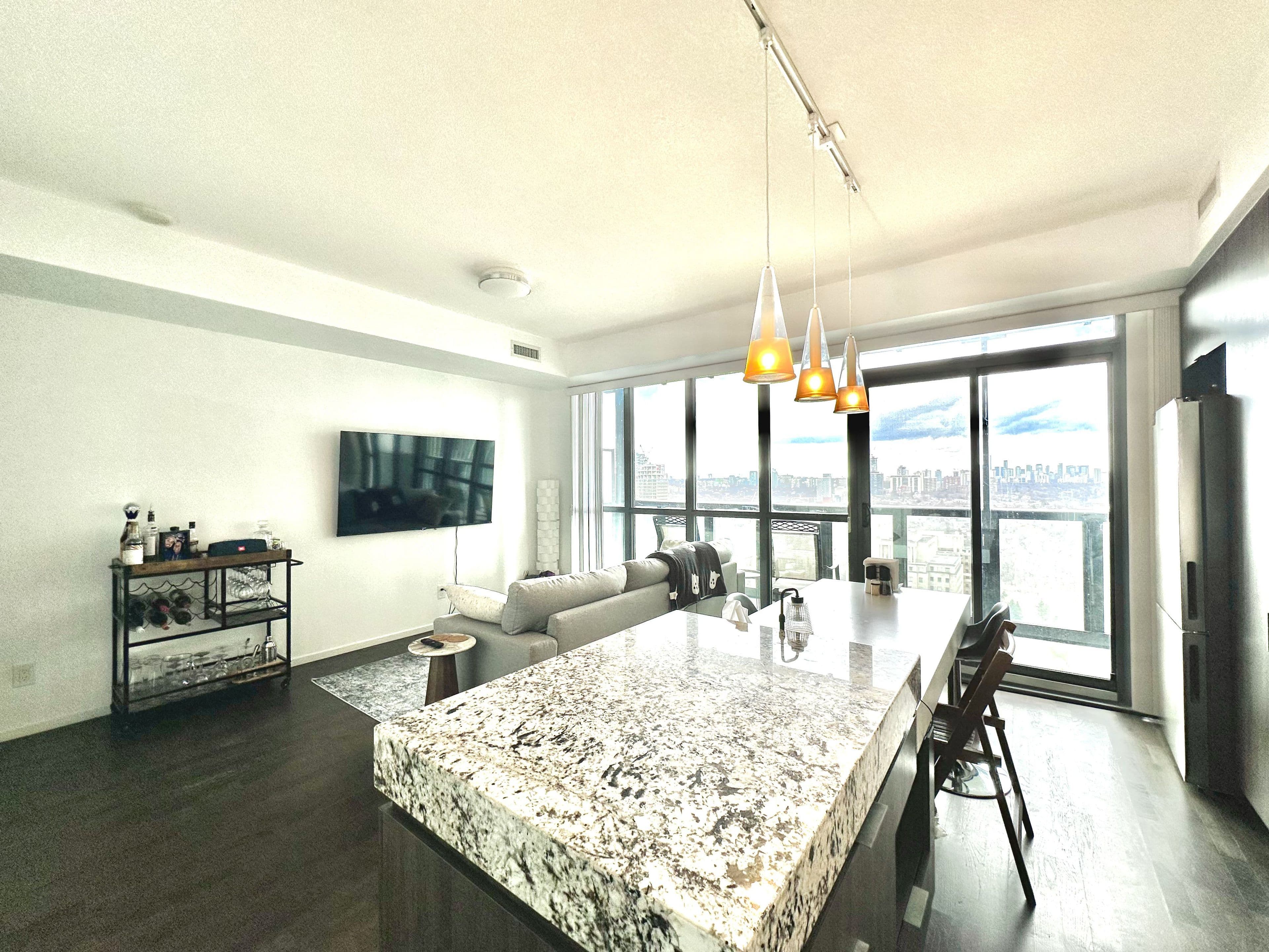 101 Charles Street E 2708, Toronto C08, ON M4Y 0A9