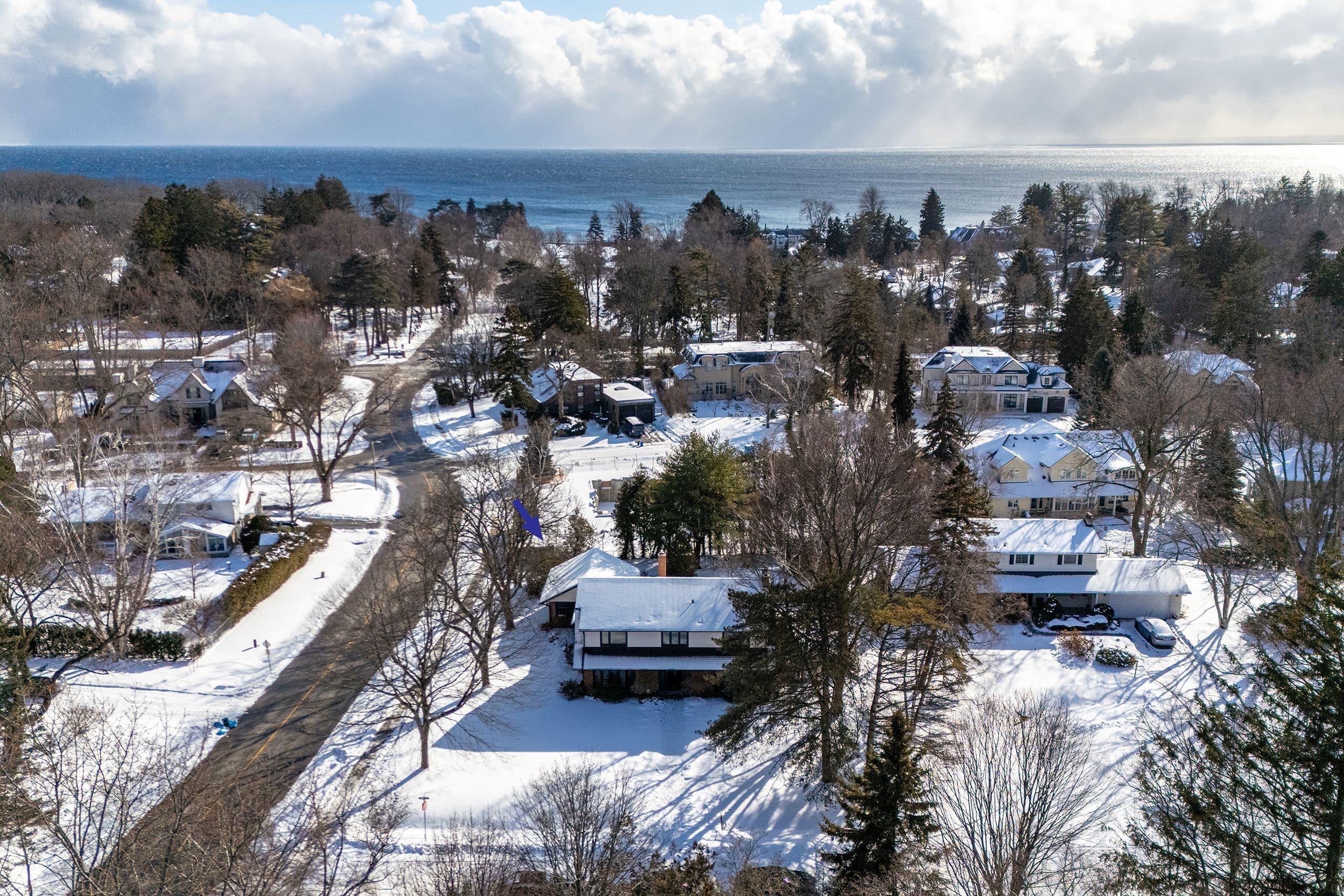 134 Abbey Court, Oakville, ON L6J 4L1