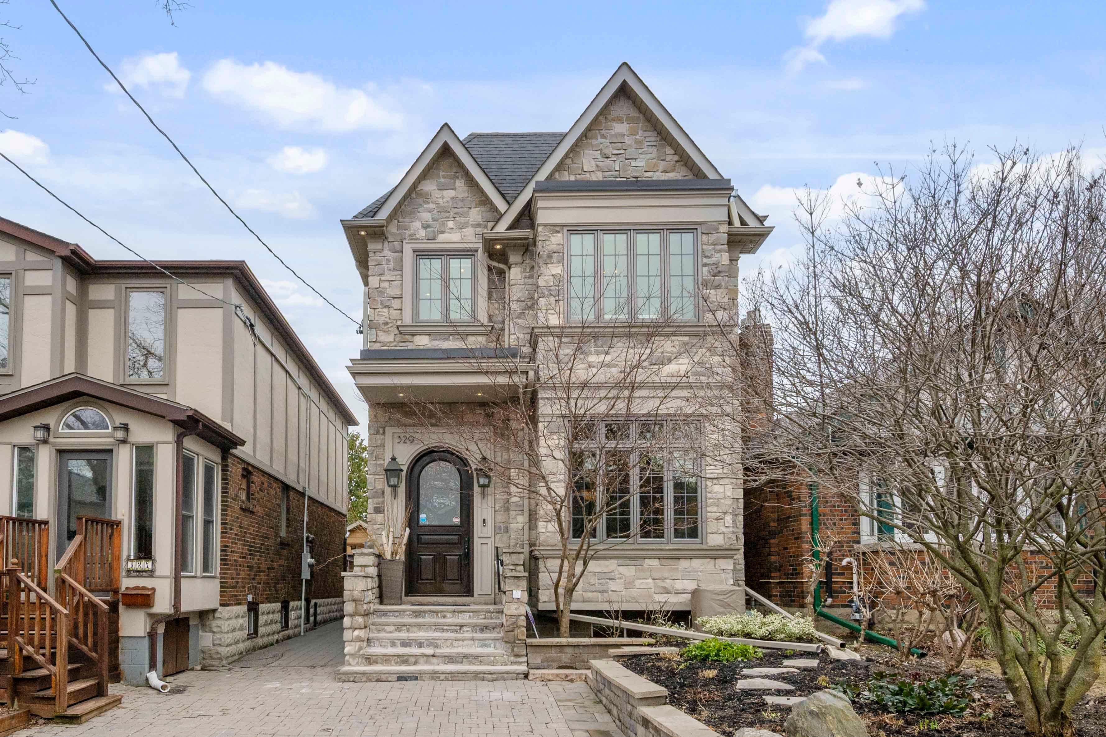 329 Cranbrooke Avenue, Toronto C04, ON M5M 1M9
