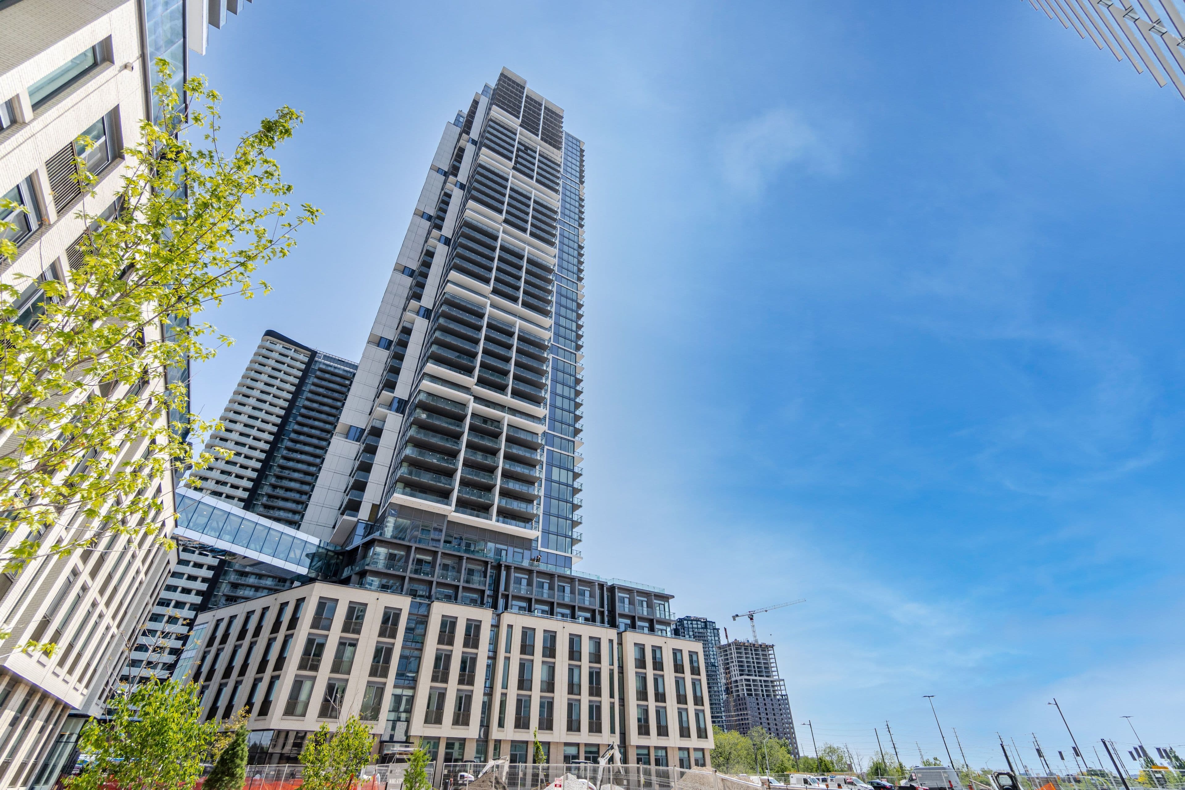 7890 Jane Street 2802, Vaughan, ON L4K 0K9