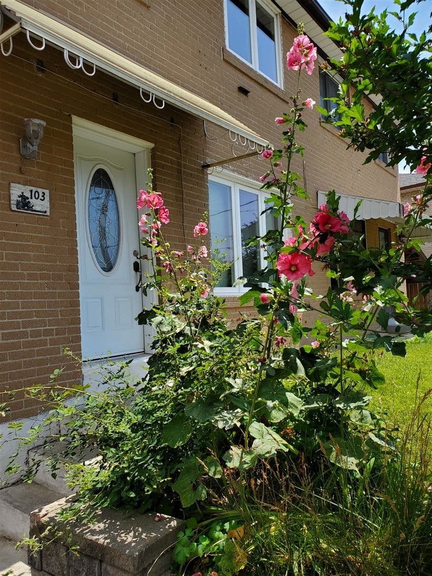 103 Bergen Road, Toronto E04, ON M1P 1S3