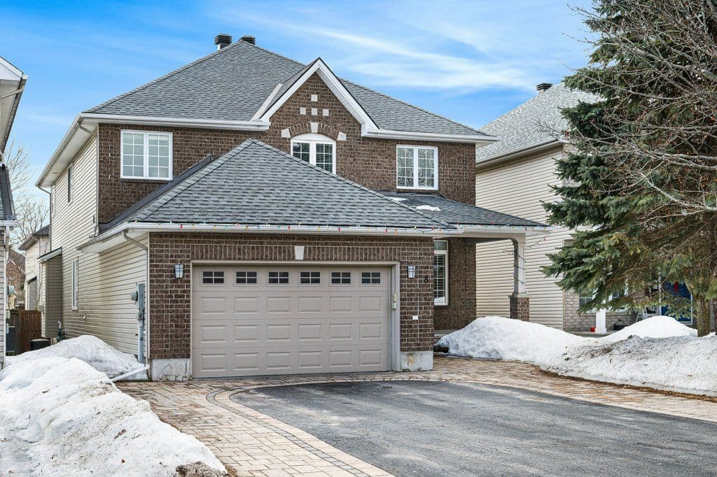8 Thunderbird Crescent, Kanata, ON K2M 2V7