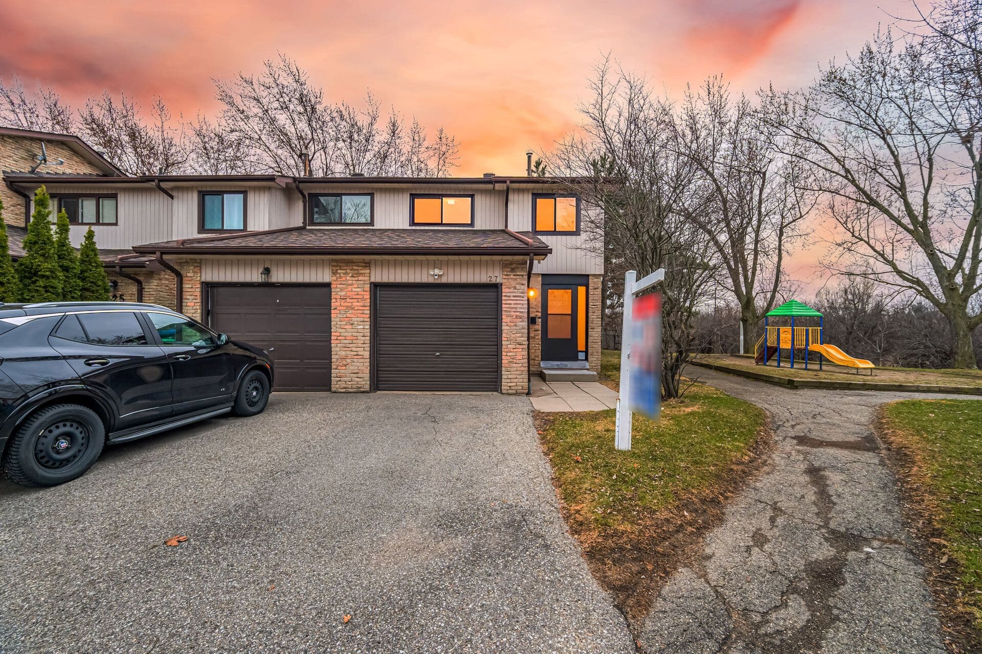 27 Dawson Crescent 27, Brampton, ON L6V 3M5