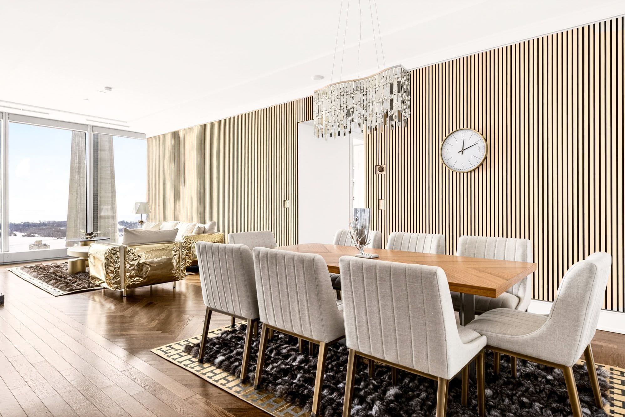 183 Wellington Street W 3905, Toronto C01, ON M5V 0A1