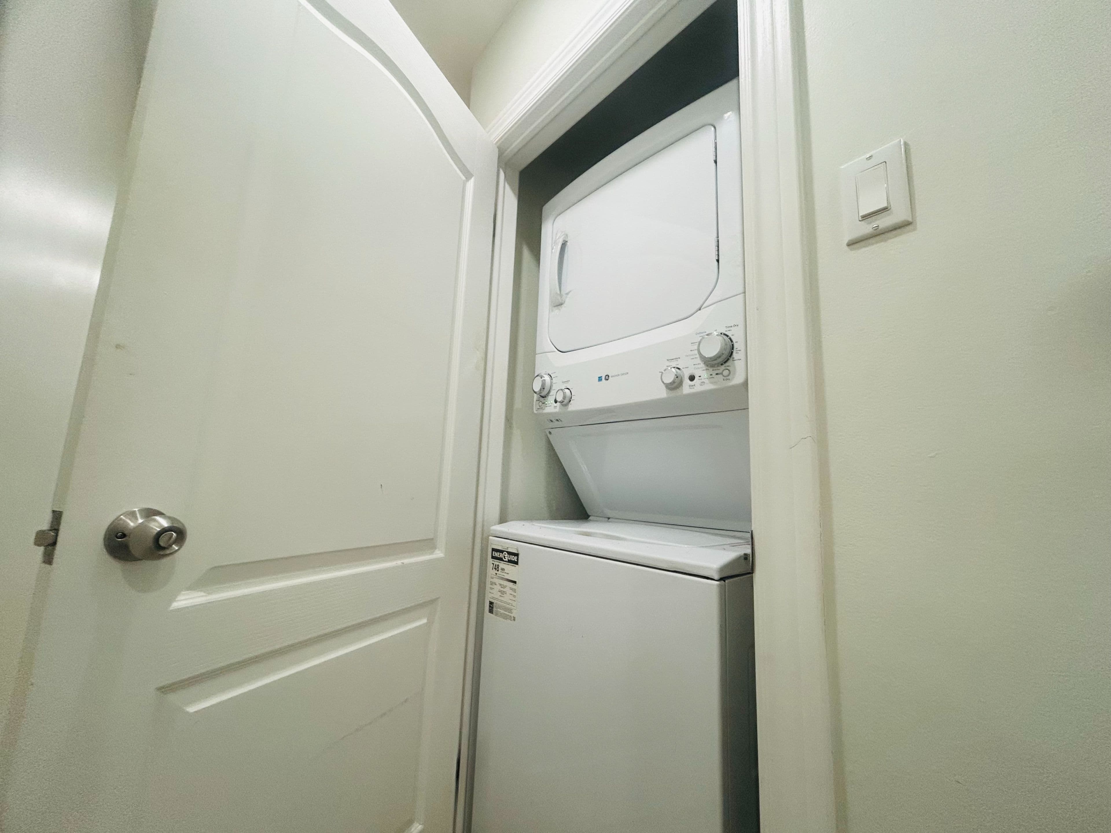 77 N Nash Drive, Toronto W05, ON M3M 2L6