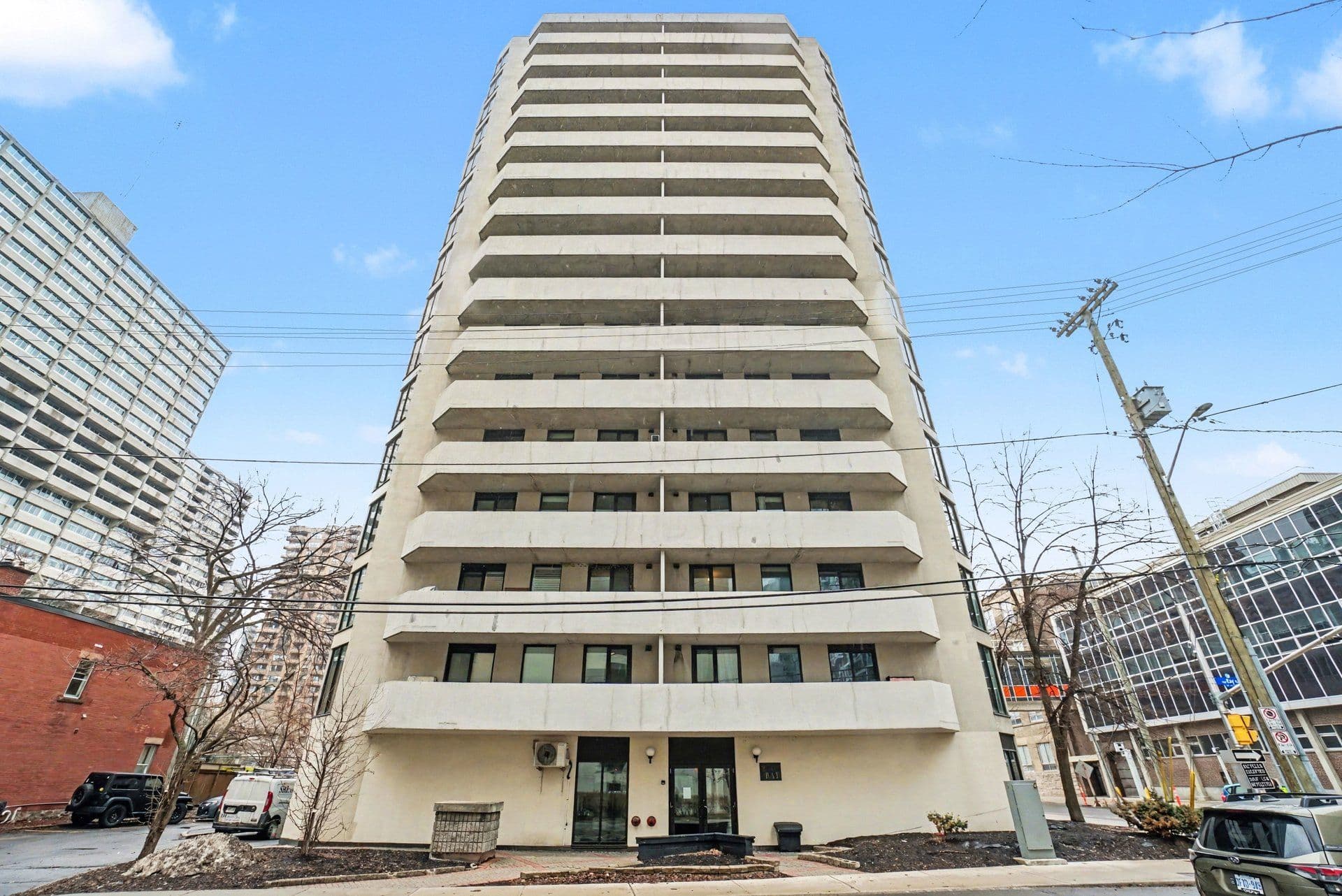 200 BAY Street 1103, Ottawa Centre, ON K1R 7W8