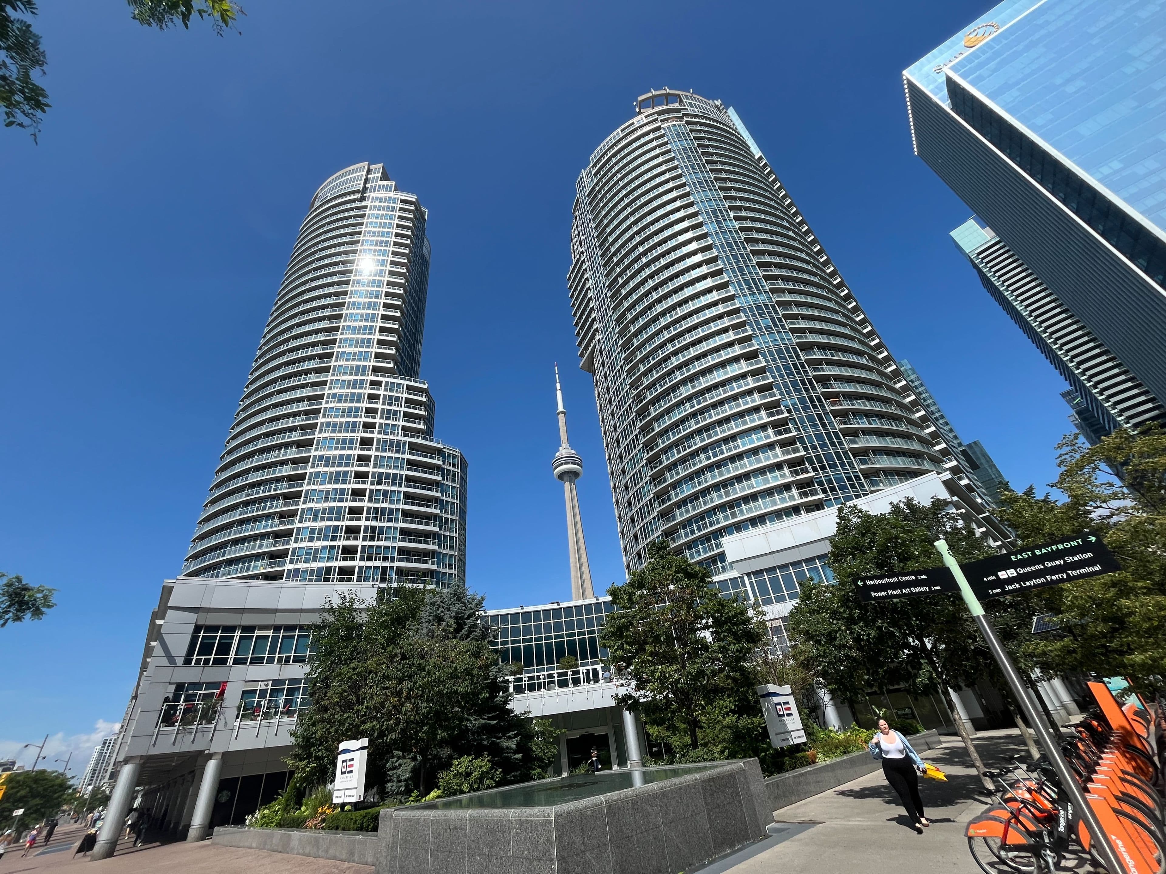 208 Queens Quay N/A 1013, Toronto C01, ON M5J 2Y5