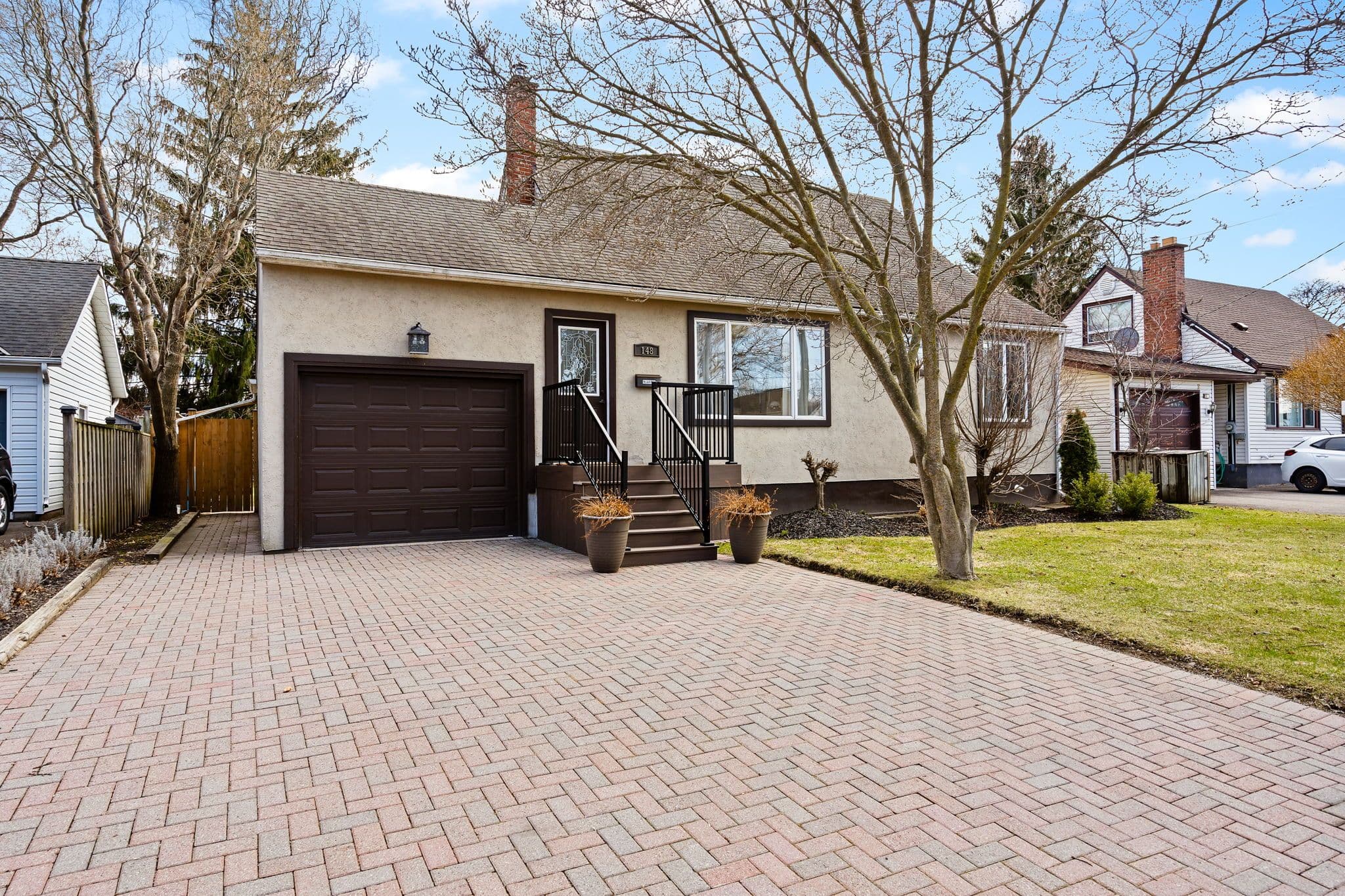 148 Lakeshore Road, St. Catharines, ON L2N 2V1