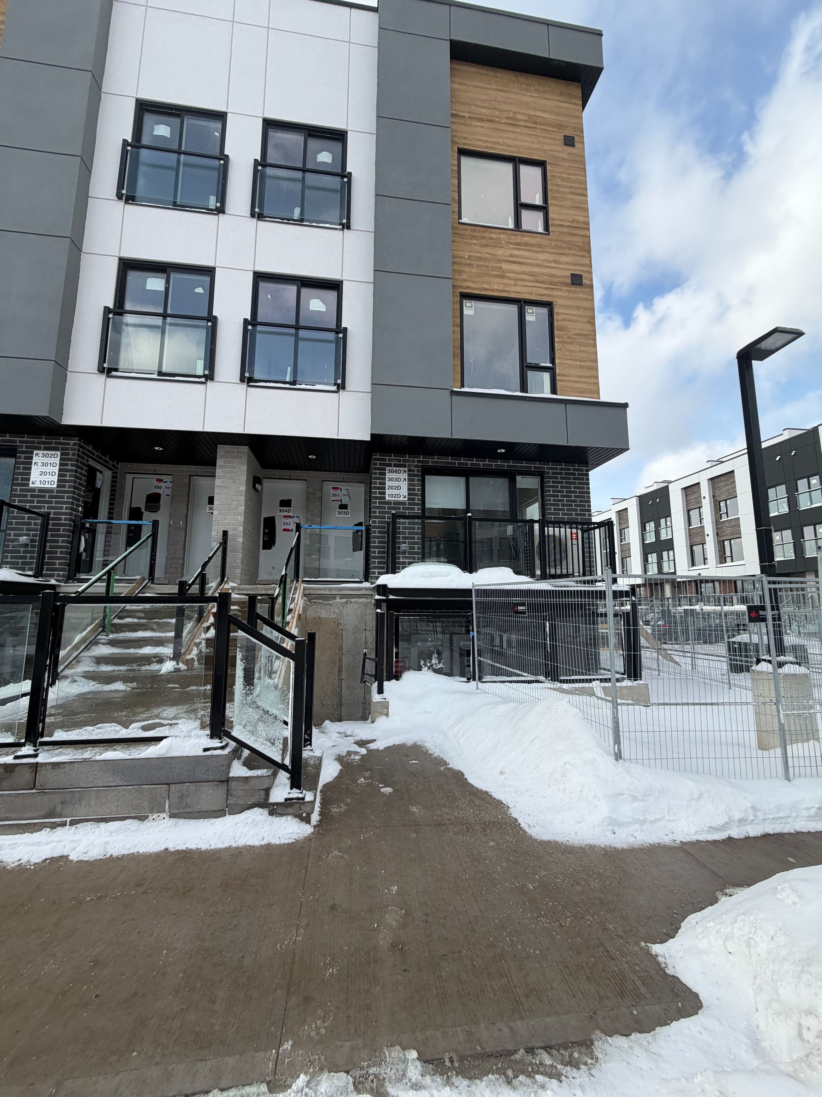 16 Melbourne Avenue, St. Catharines, ON L2P 3J8