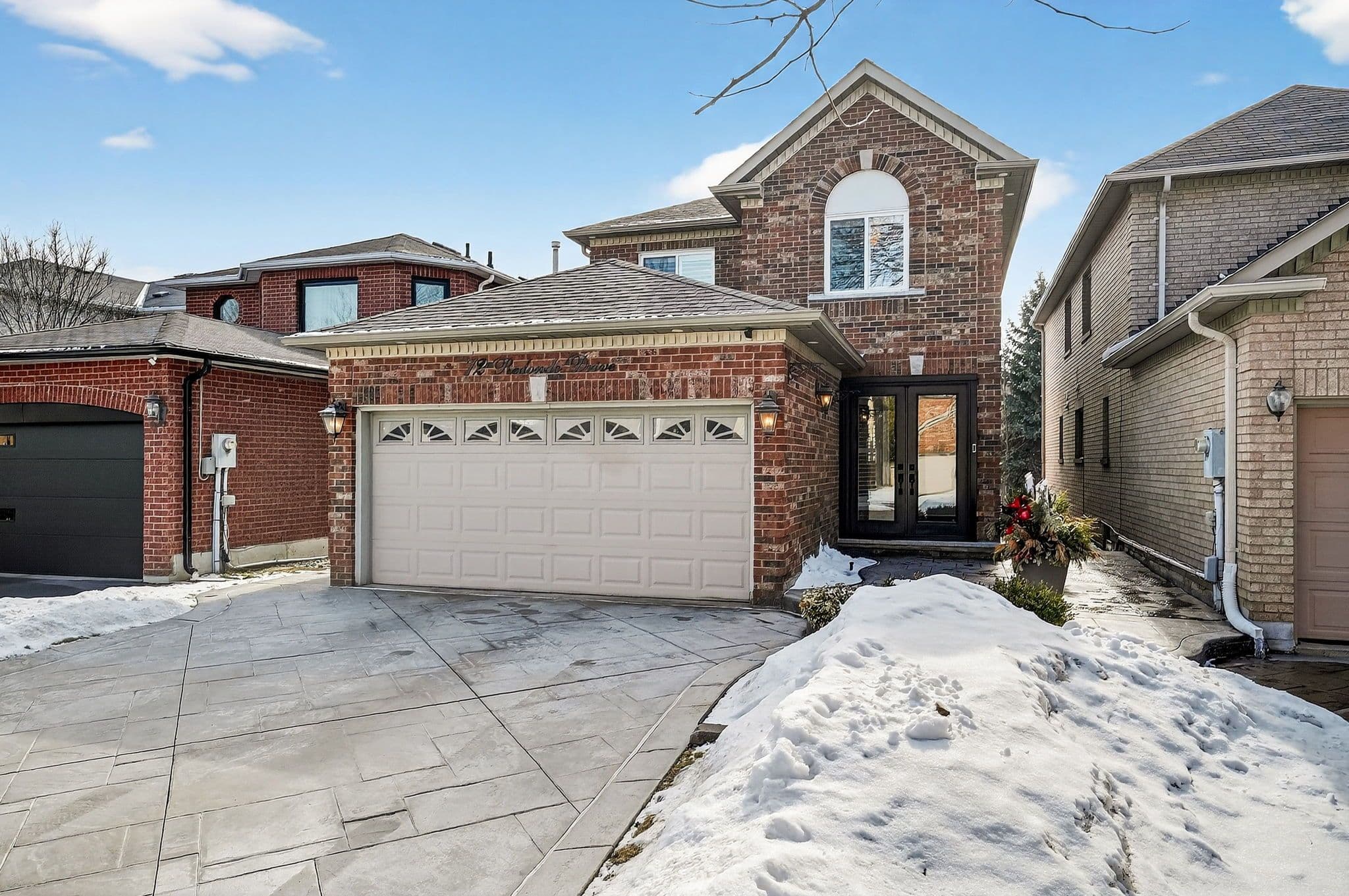 72 Redondo Drive, Vaughan, ON L4J 7S6